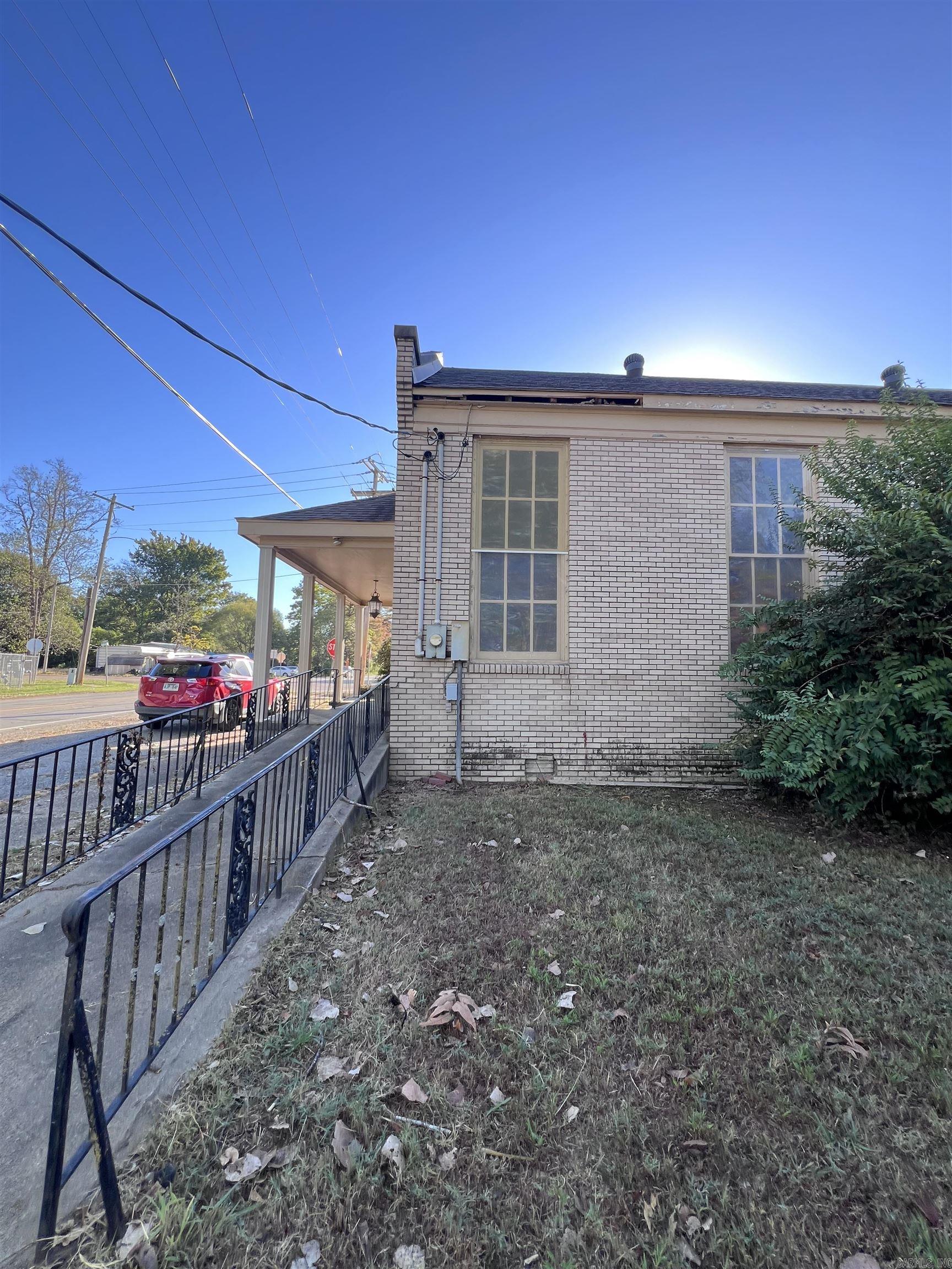 101 Smithdale Property Photo 8
