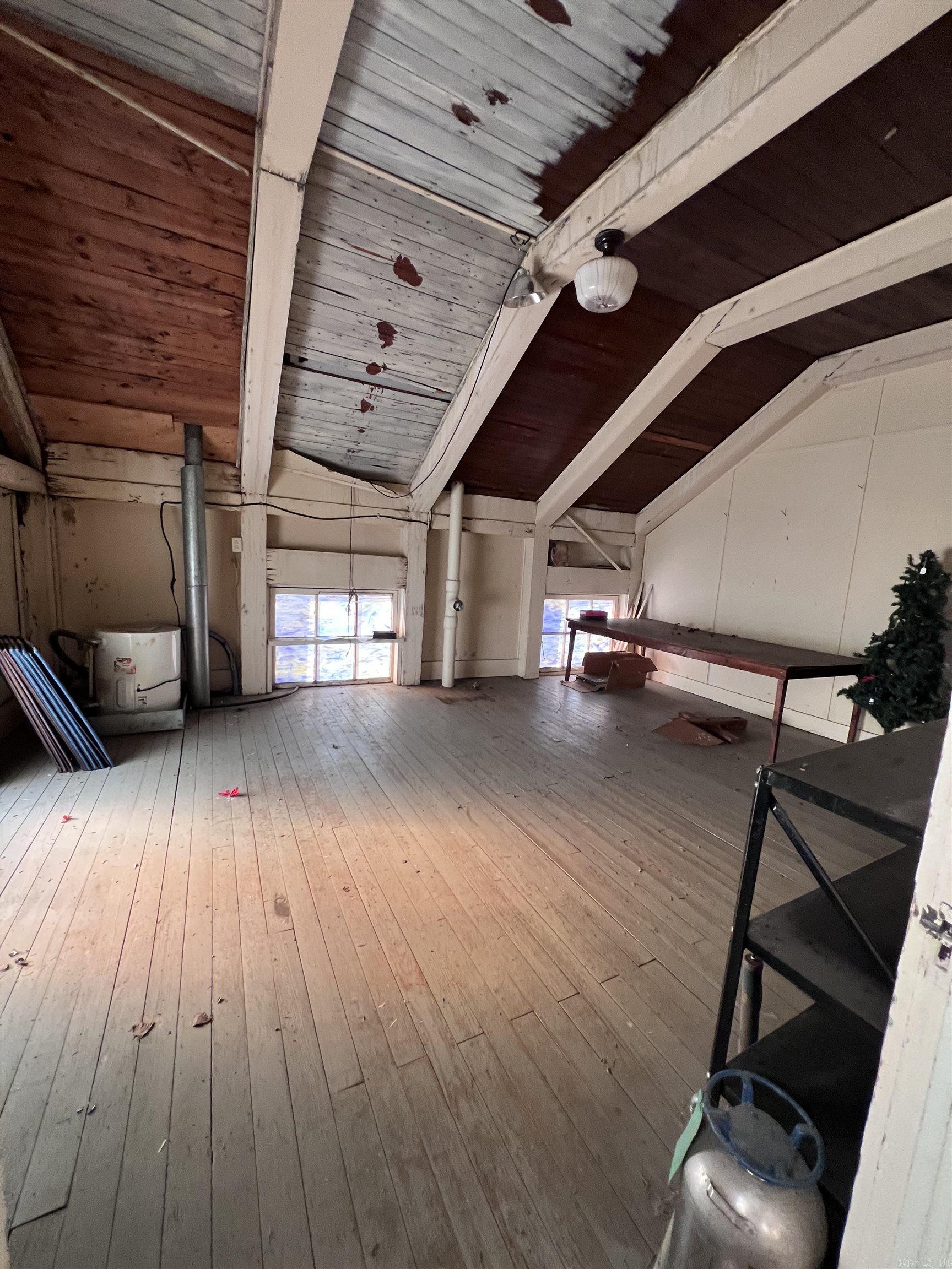 101 Smithdale Property Photo 35