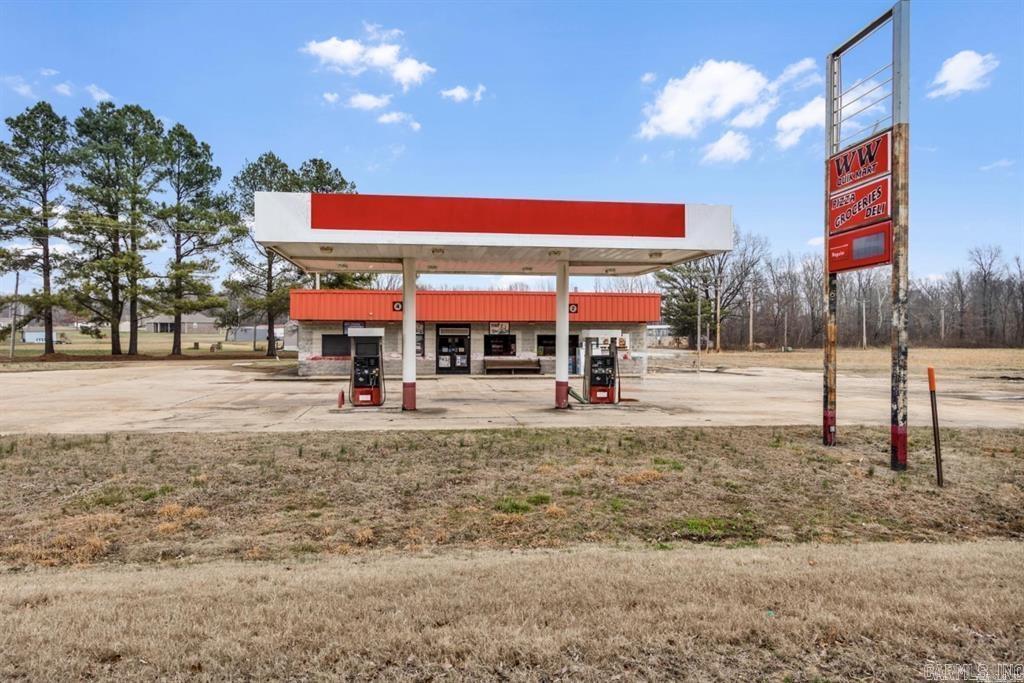 11002 Highway 135 N Property Photo 2