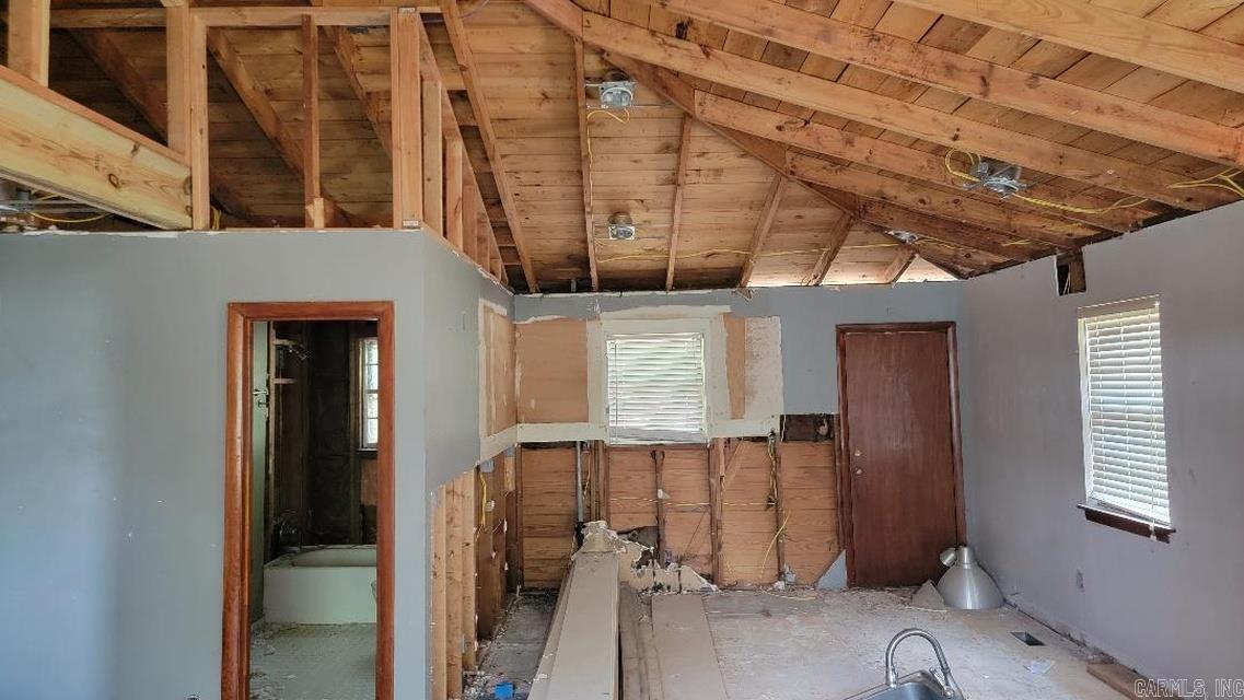 377 Arrowhead Property Photo 11