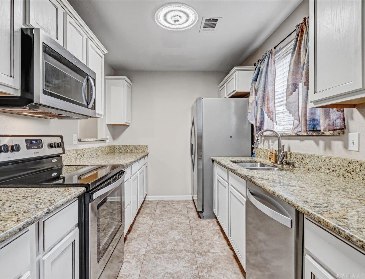 1100 Woodlawn Avenue 60 Property Photo 10