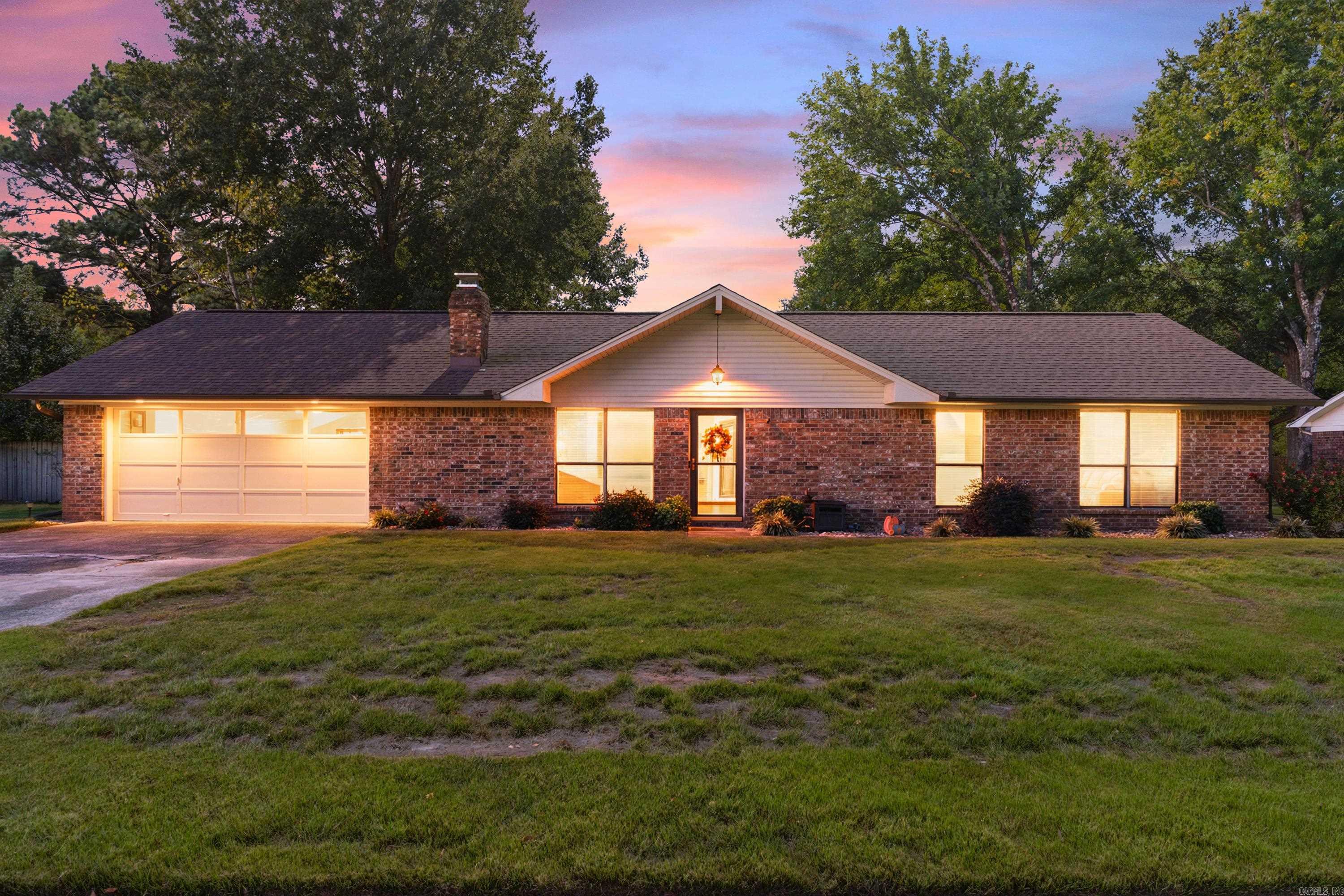 9 Pebble Brook Property Photo 1
