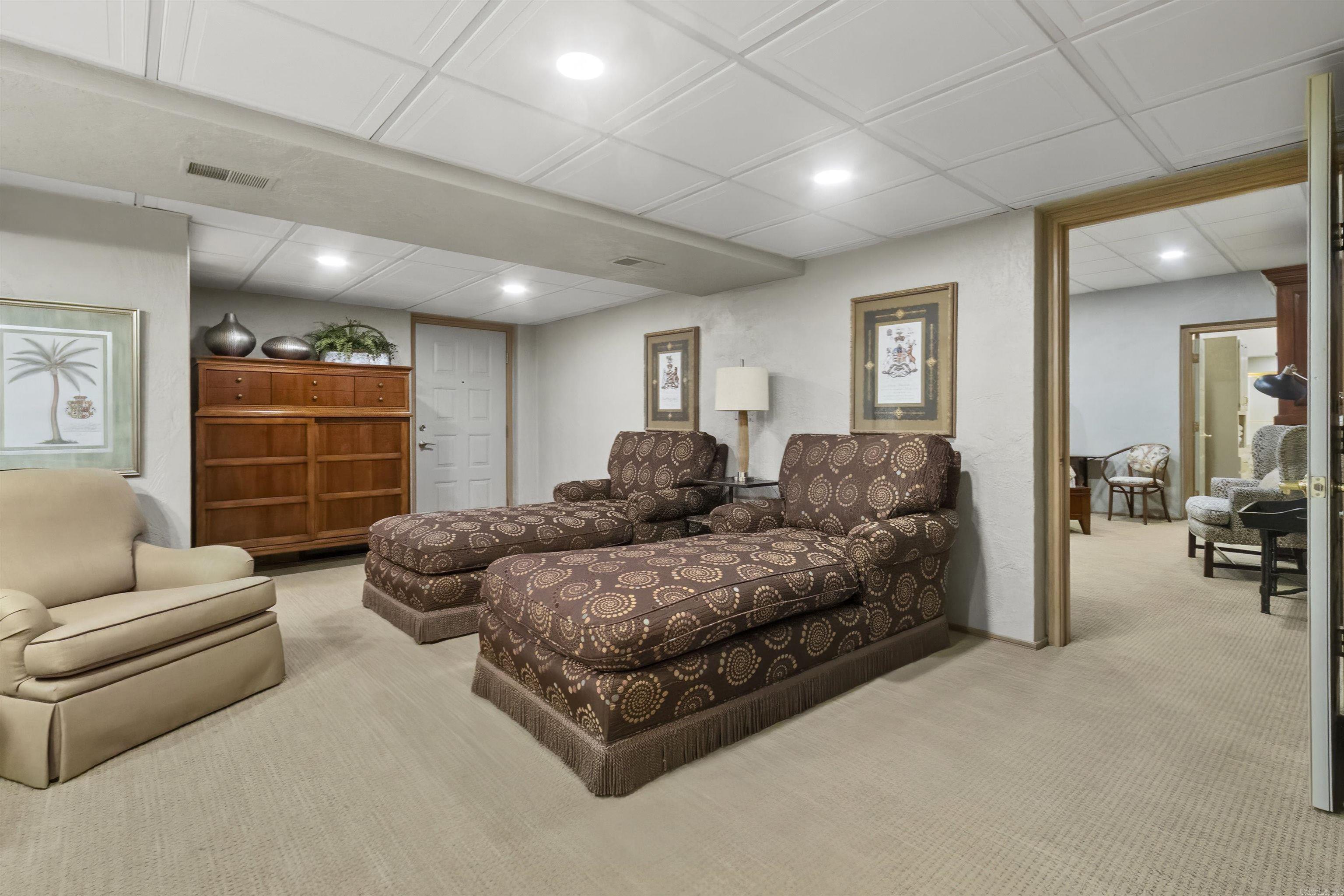 2702 Stonehedge Drive Property Photo 44