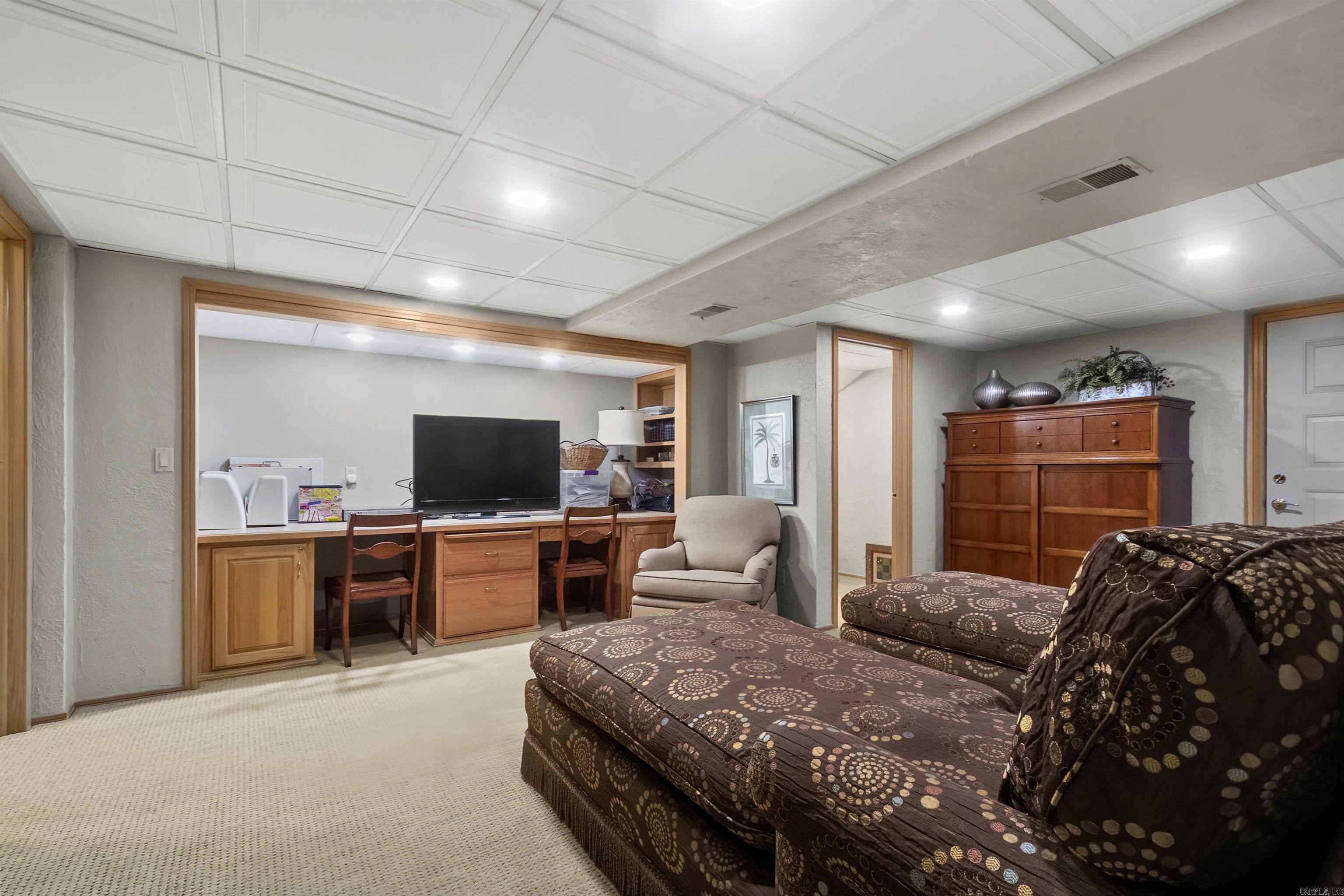 2702 Stonehedge Drive Property Photo 45