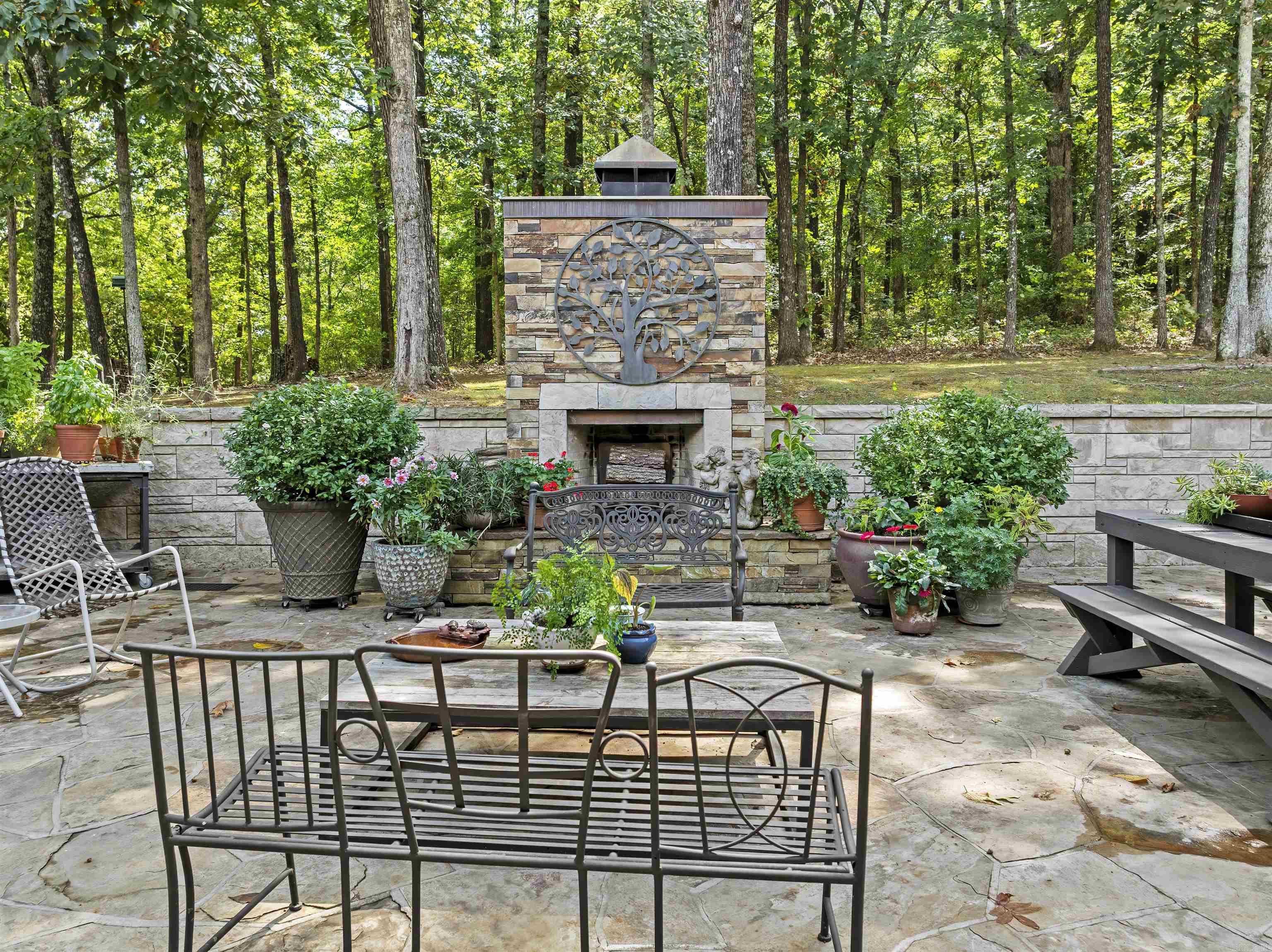 2702 Stonehedge Drive Property Photo 47