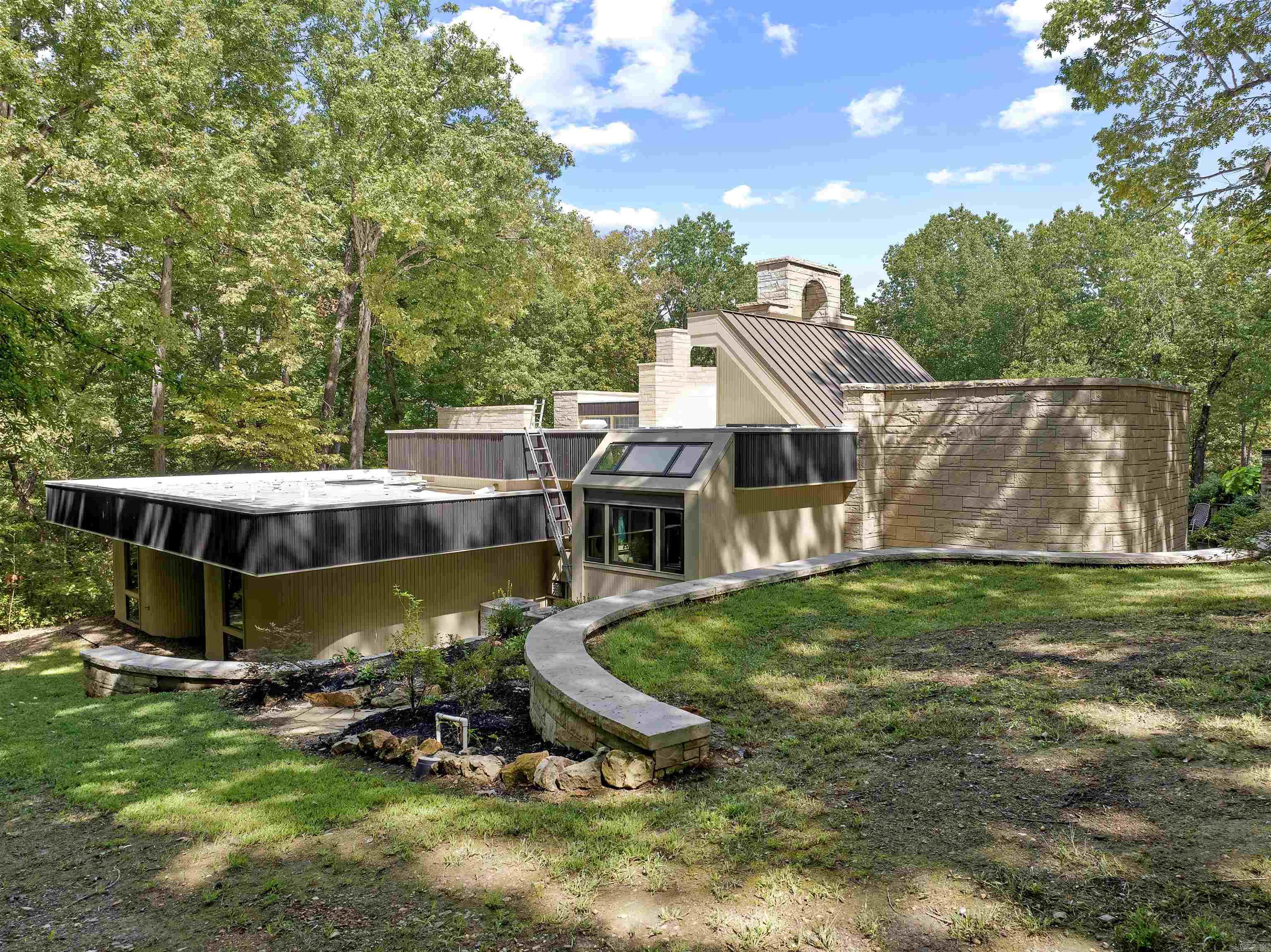 2702 Stonehedge Drive Property Photo 49