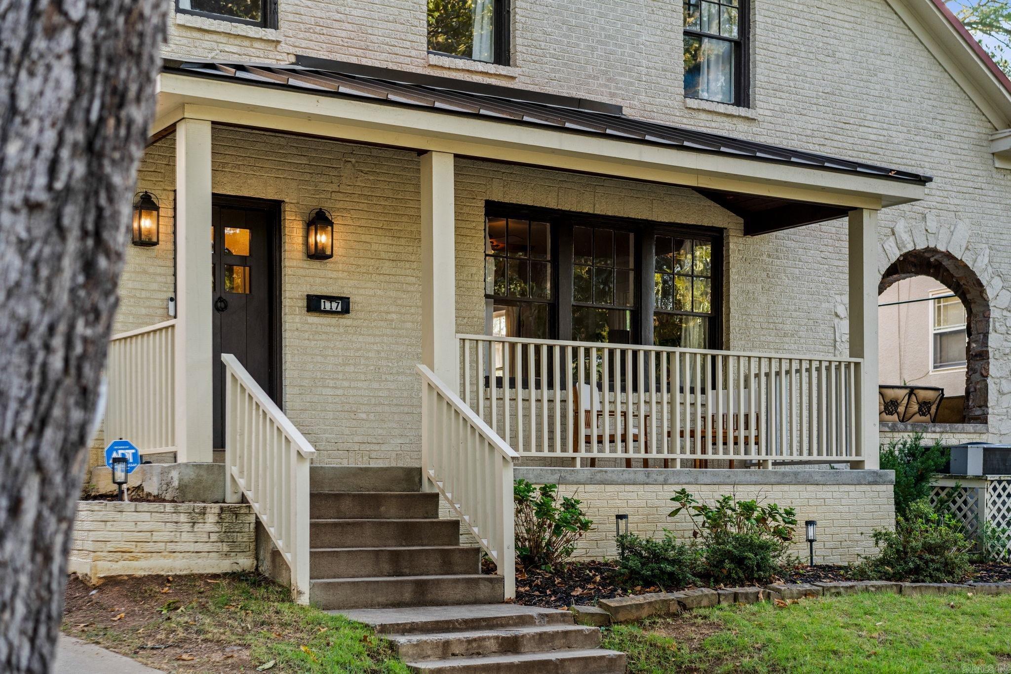 117 Crystal Court Property Photo 2