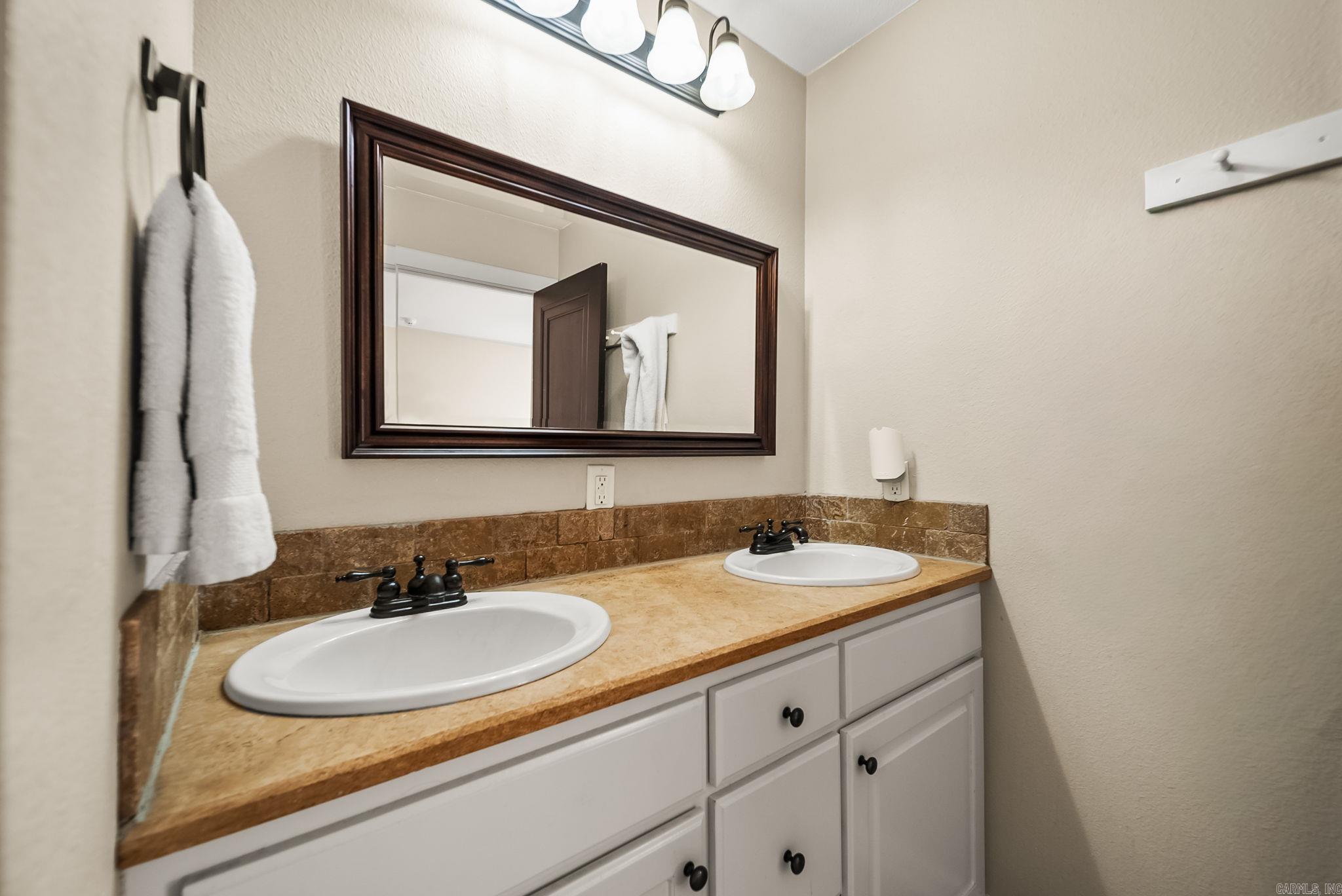 117 Crystal Court Property Photo 33