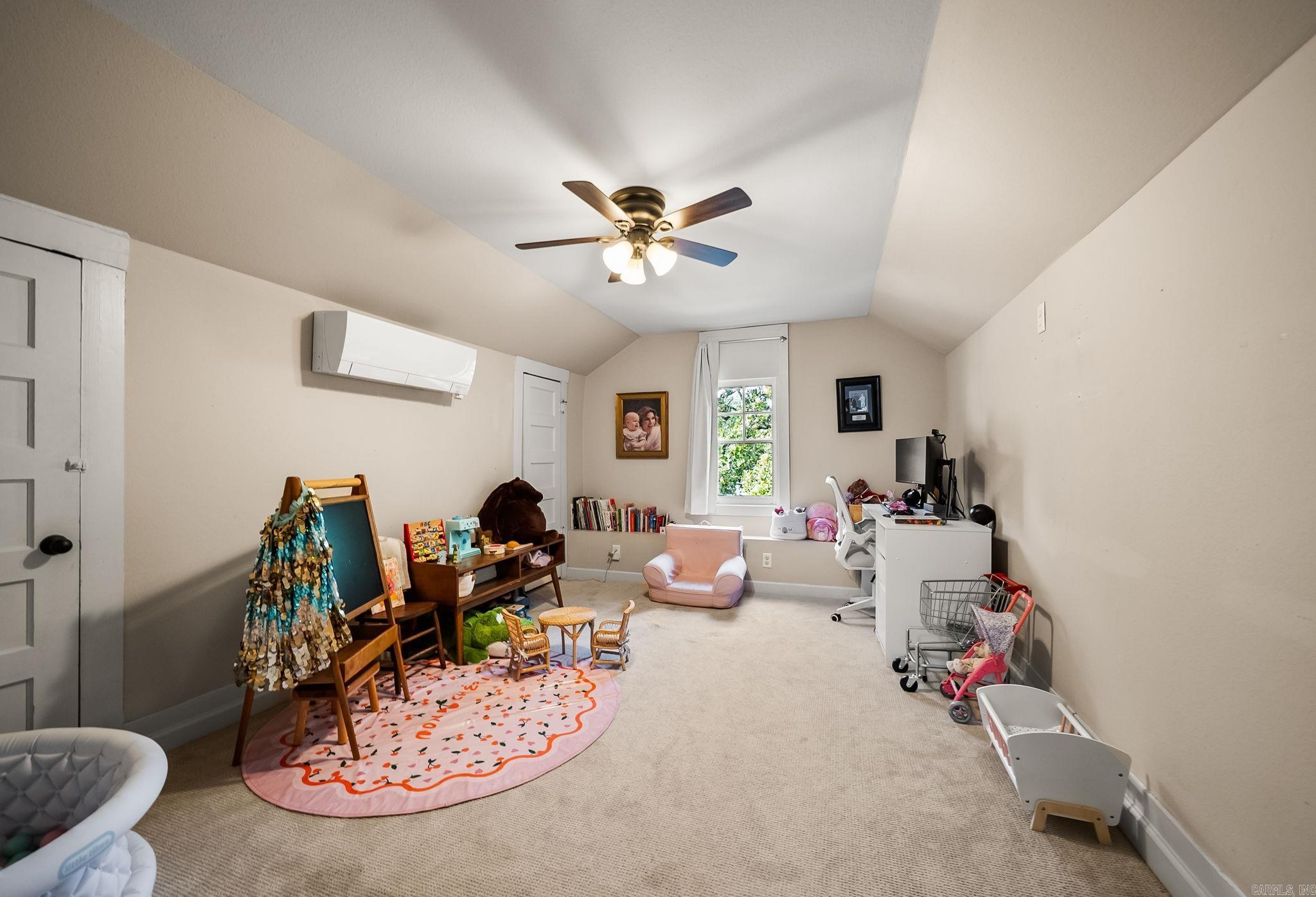 117 Crystal Court Property Photo 41
