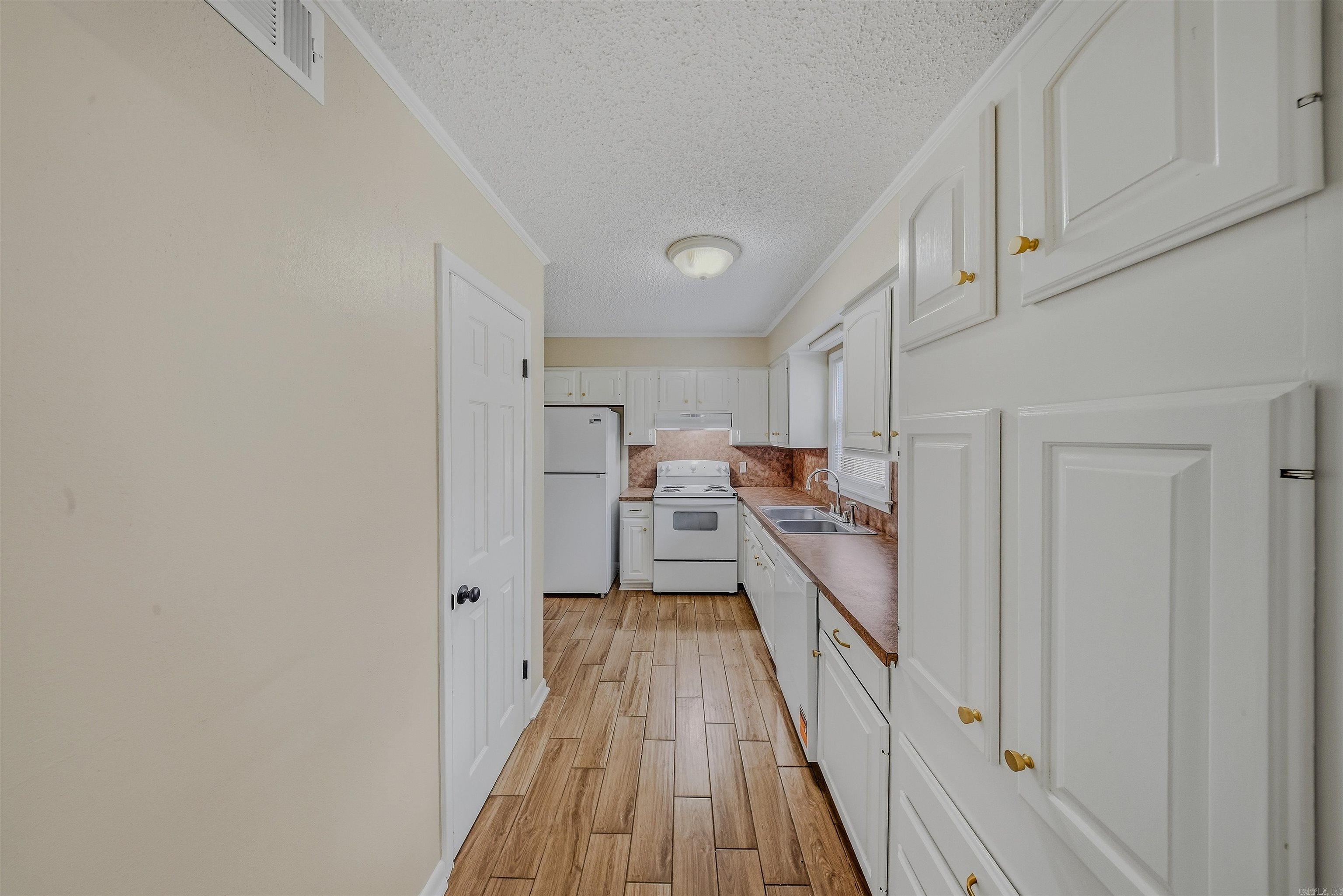 1315 Wright Street Property Photo 12