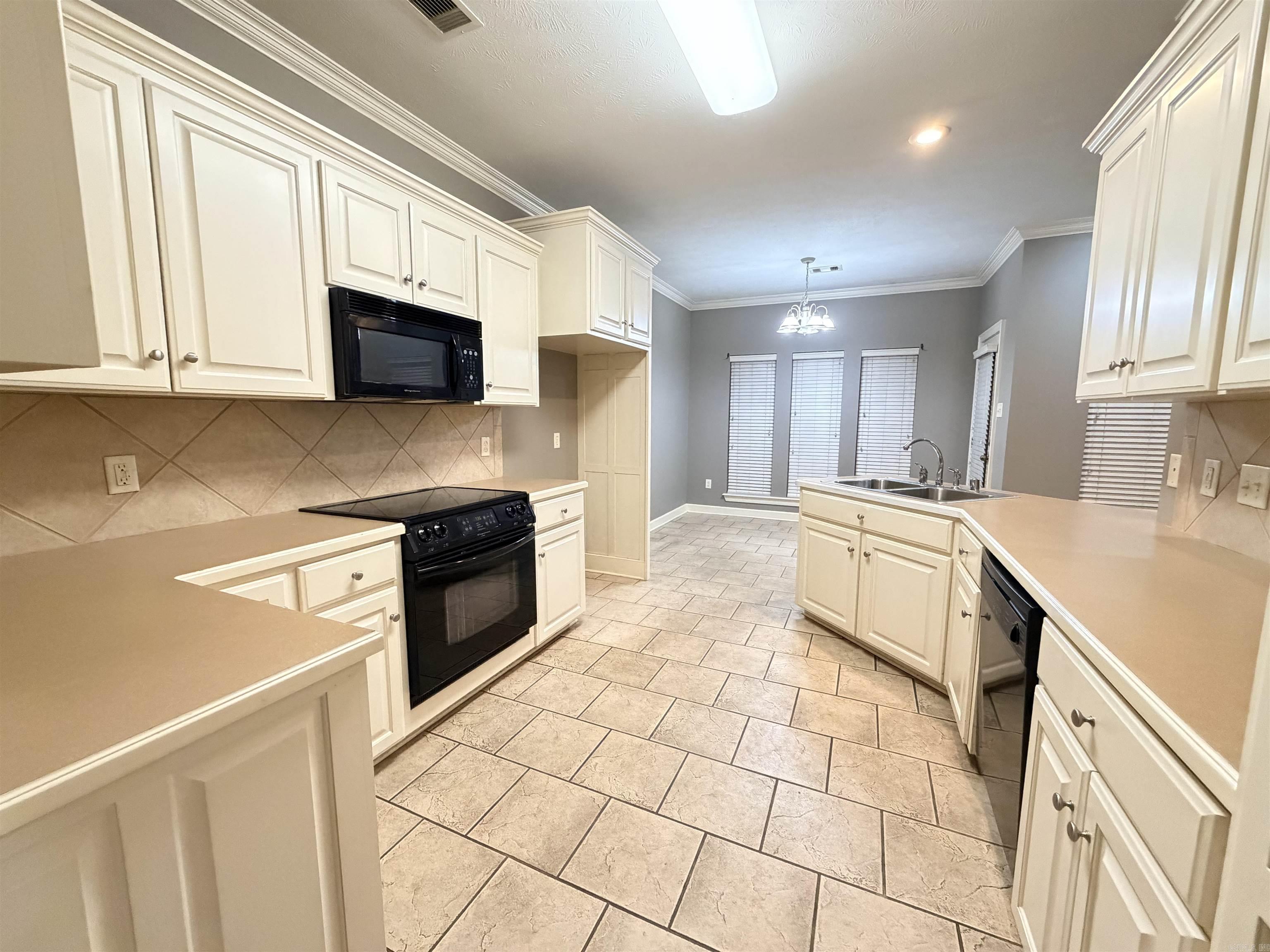 1430 Crosspoint Road Property Photo 5