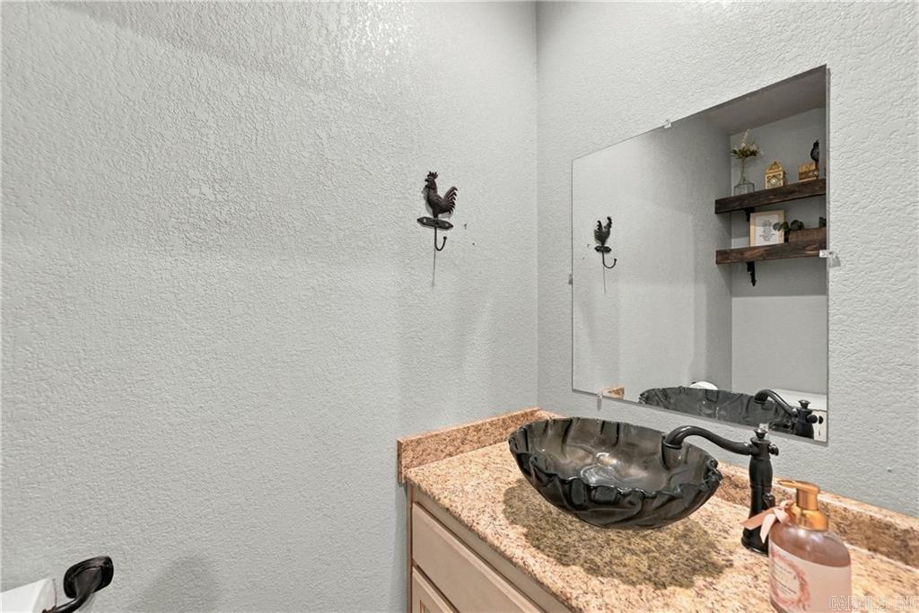 115 Newton Springs Property Photo 33