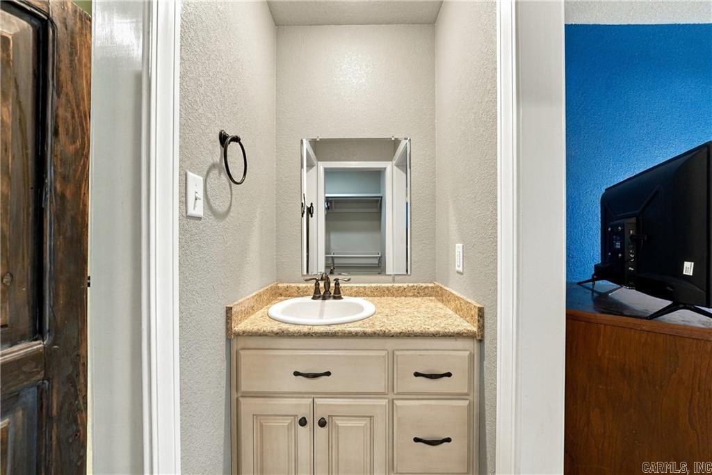 115 Newton Springs Property Photo 42