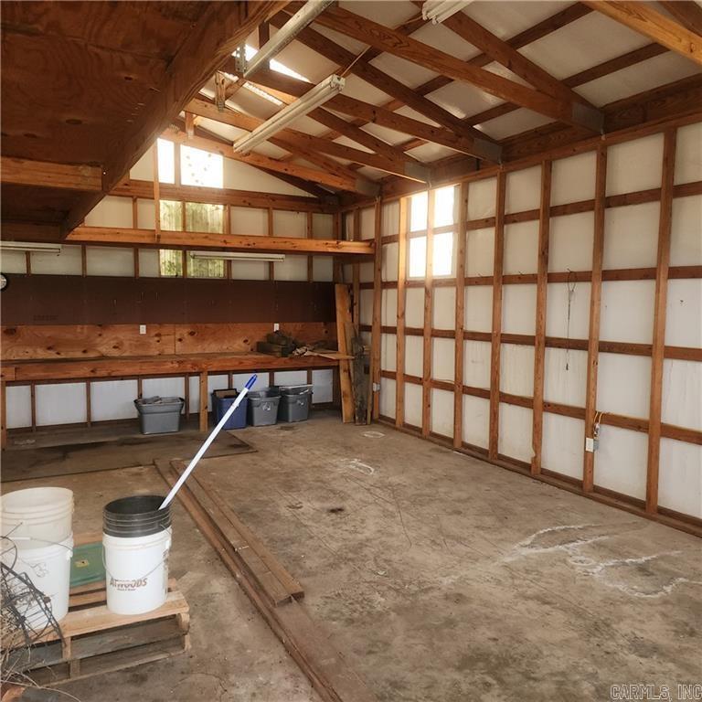 1709 County Road 4451 Property Photo 35