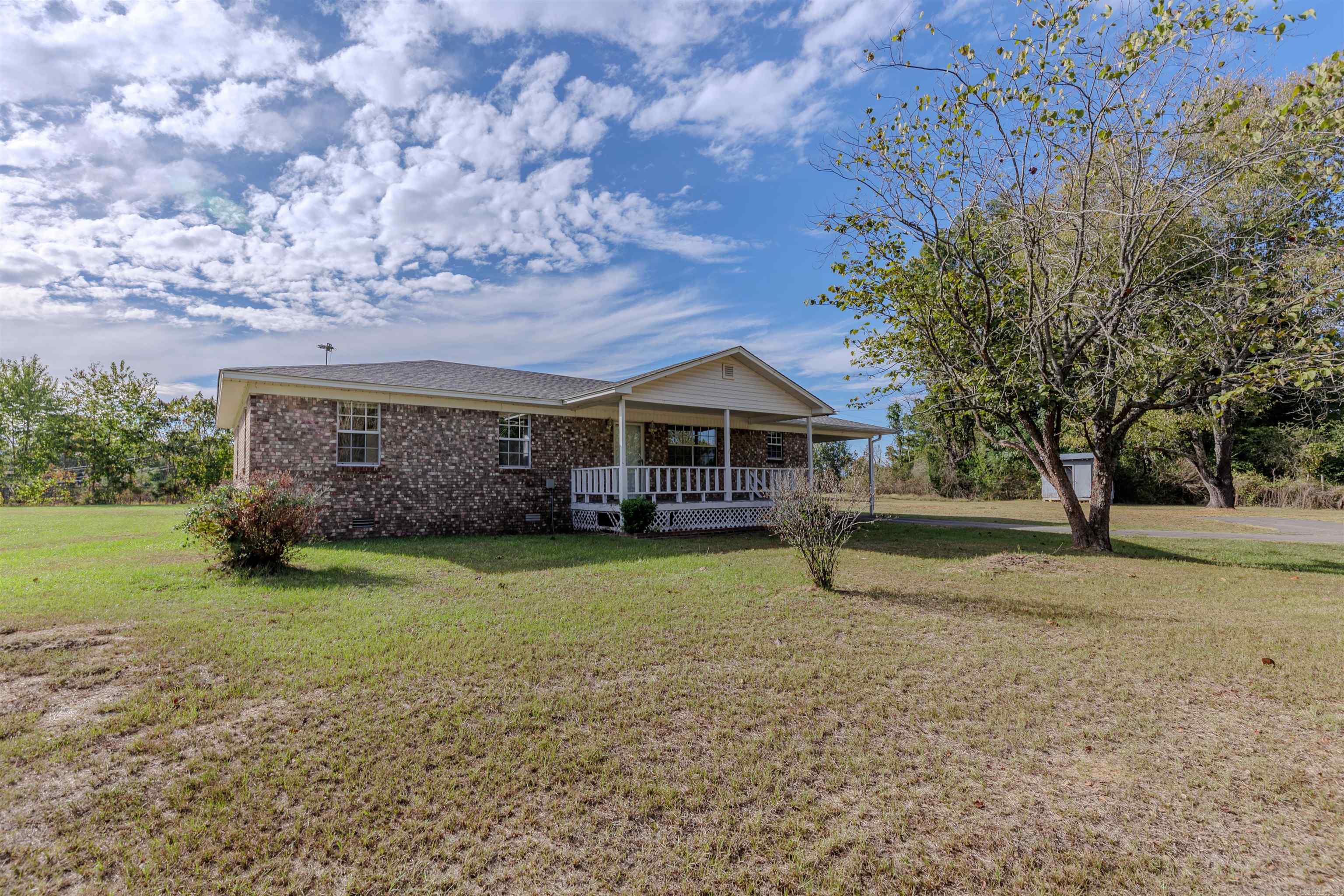 1739 Highway 216 Property Photo 2