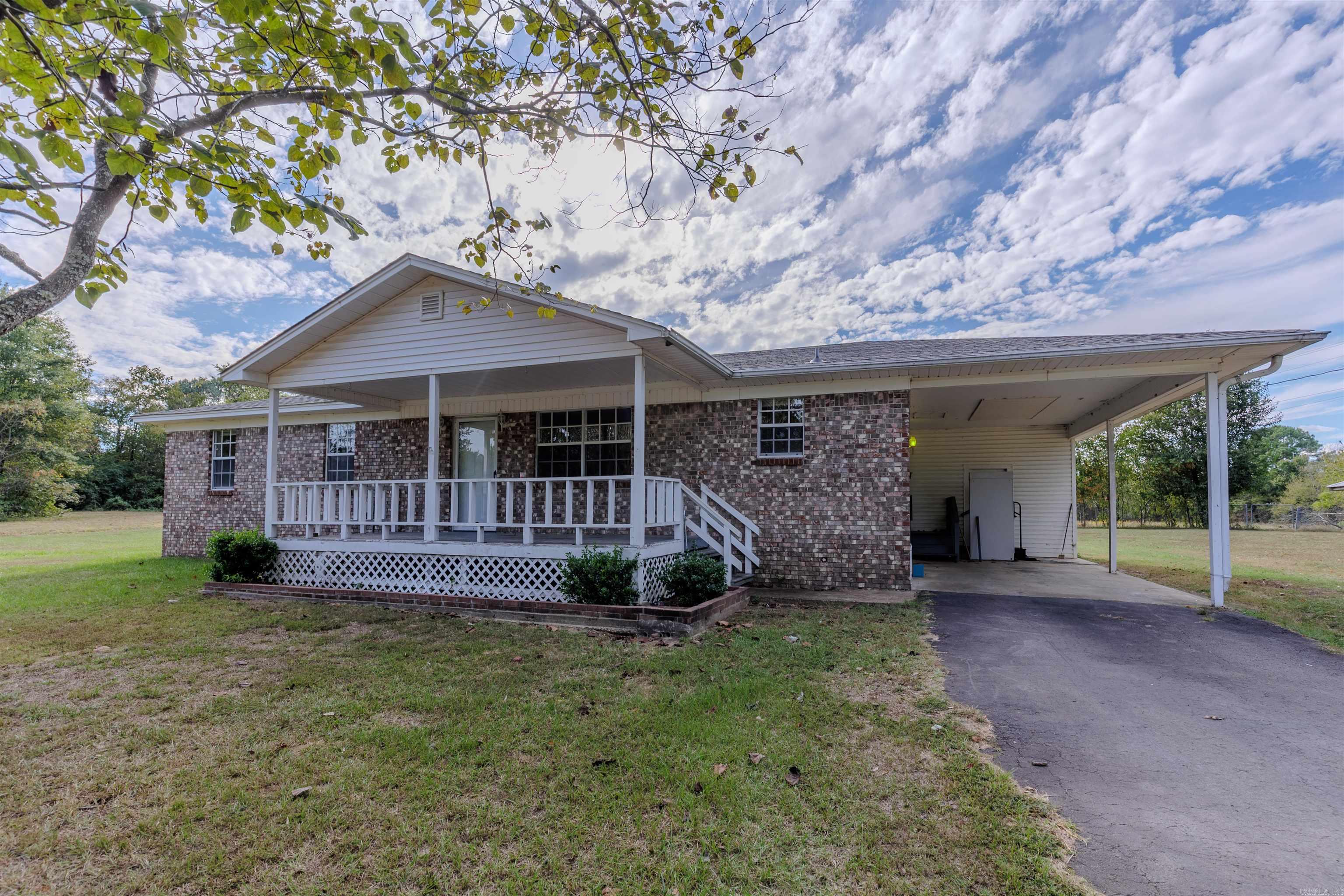 1739 Highway 216 Property Photo 3