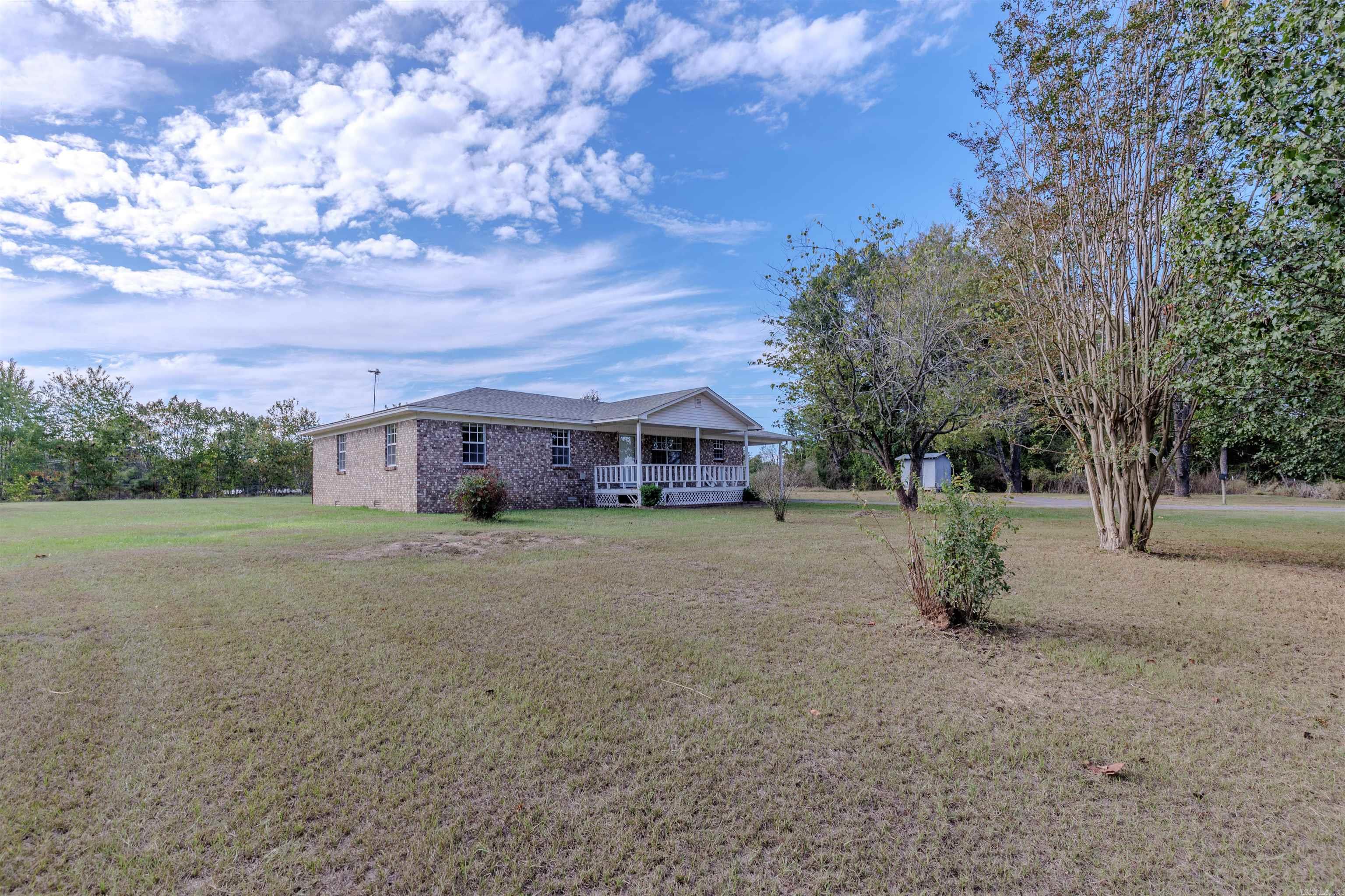1739 Highway 216 Property Photo 5