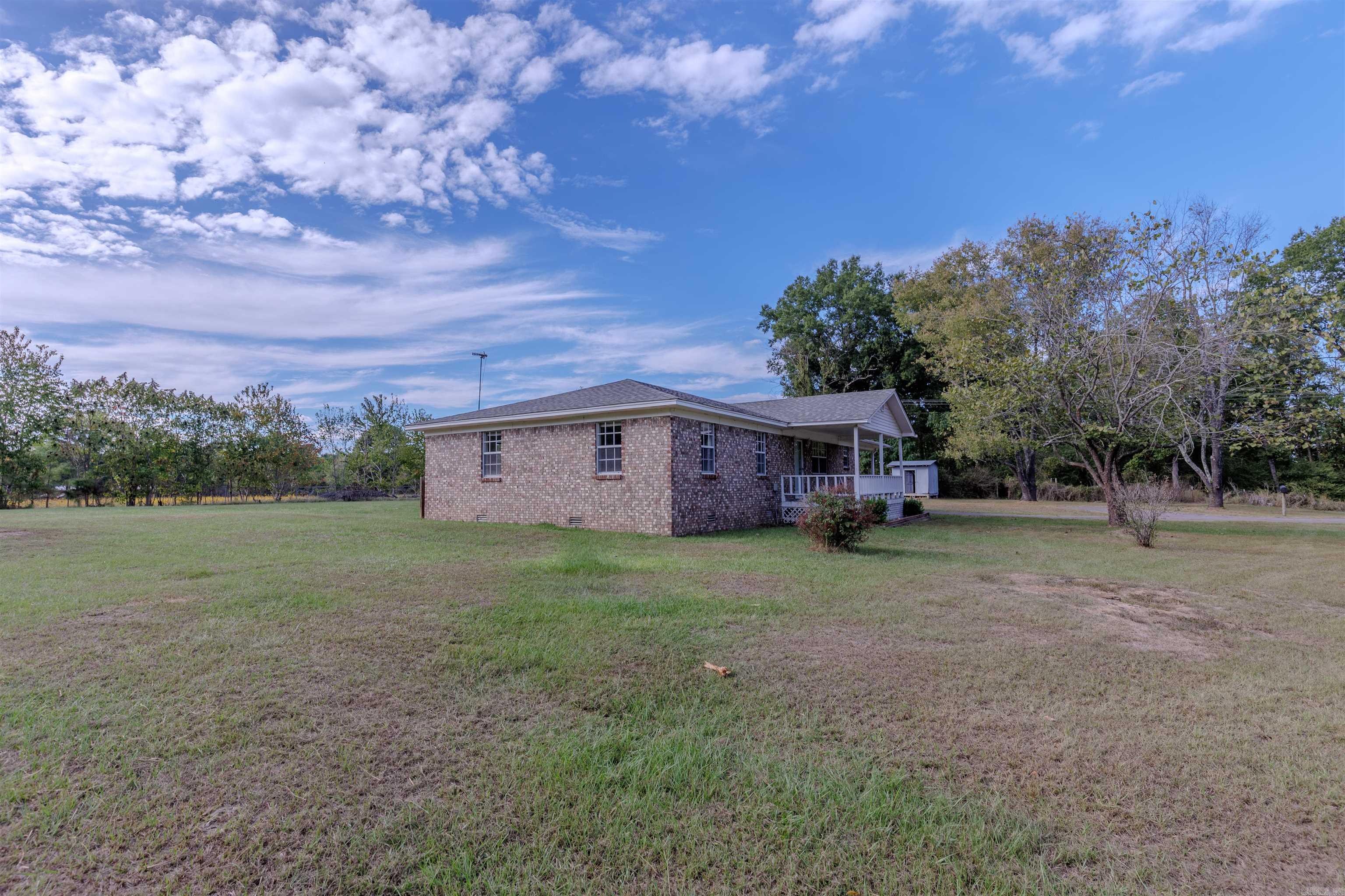 1739 Highway 216 Property Photo 7