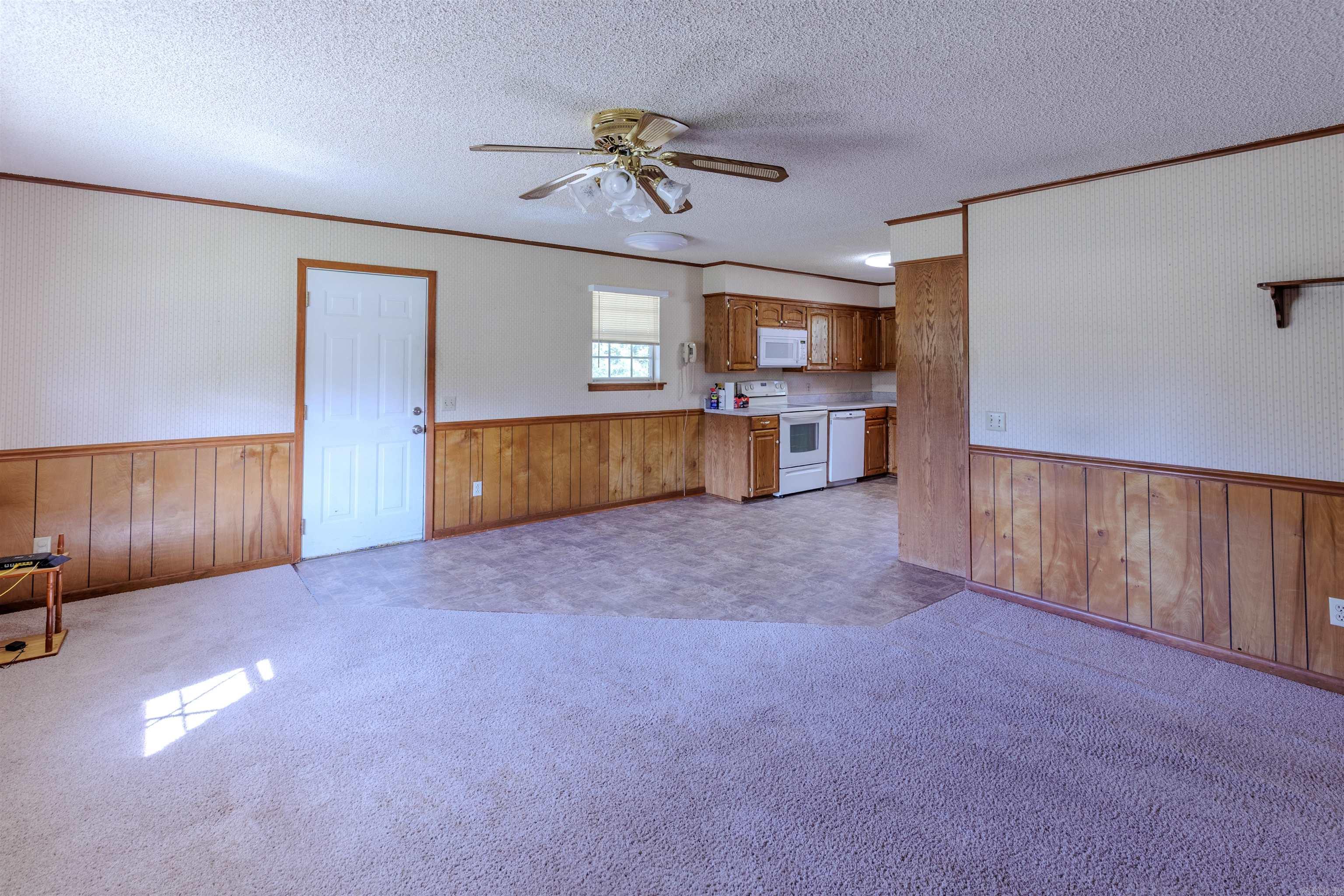 1739 Highway 216 Property Photo 10