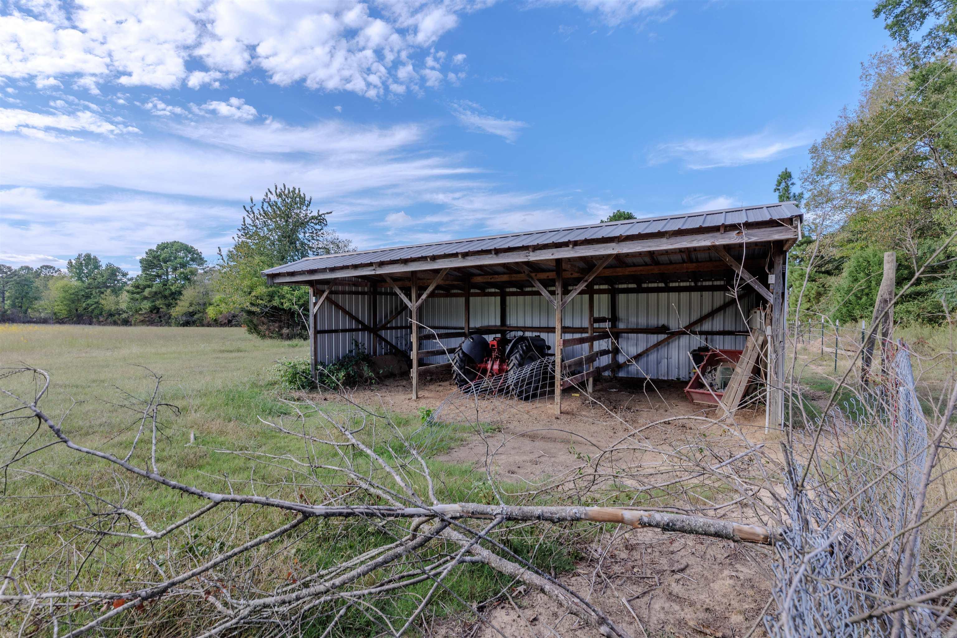 1739 Highway 216 Property Photo 41