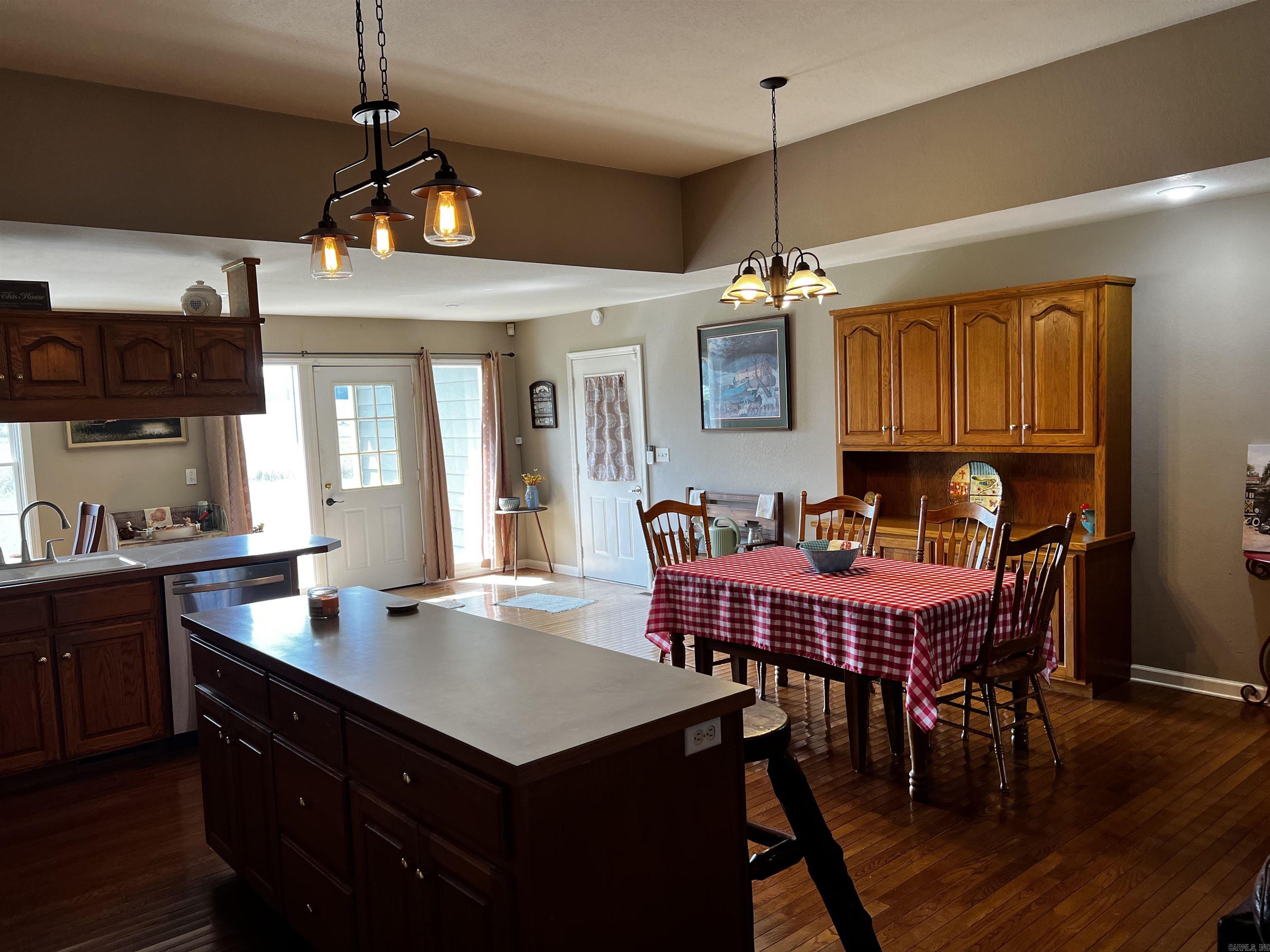 715 River Bluff Road Property Photo 10
