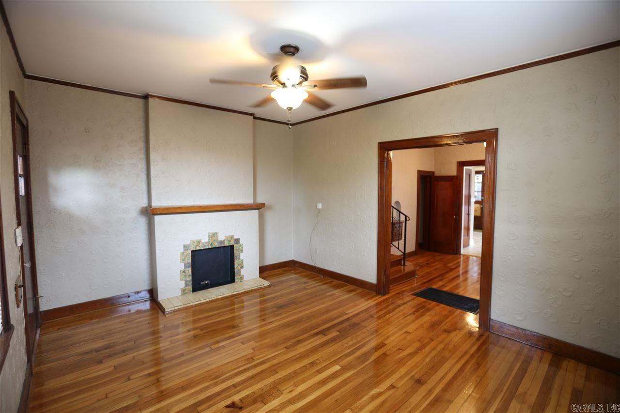 301 Thayer Street B Property Photo 2