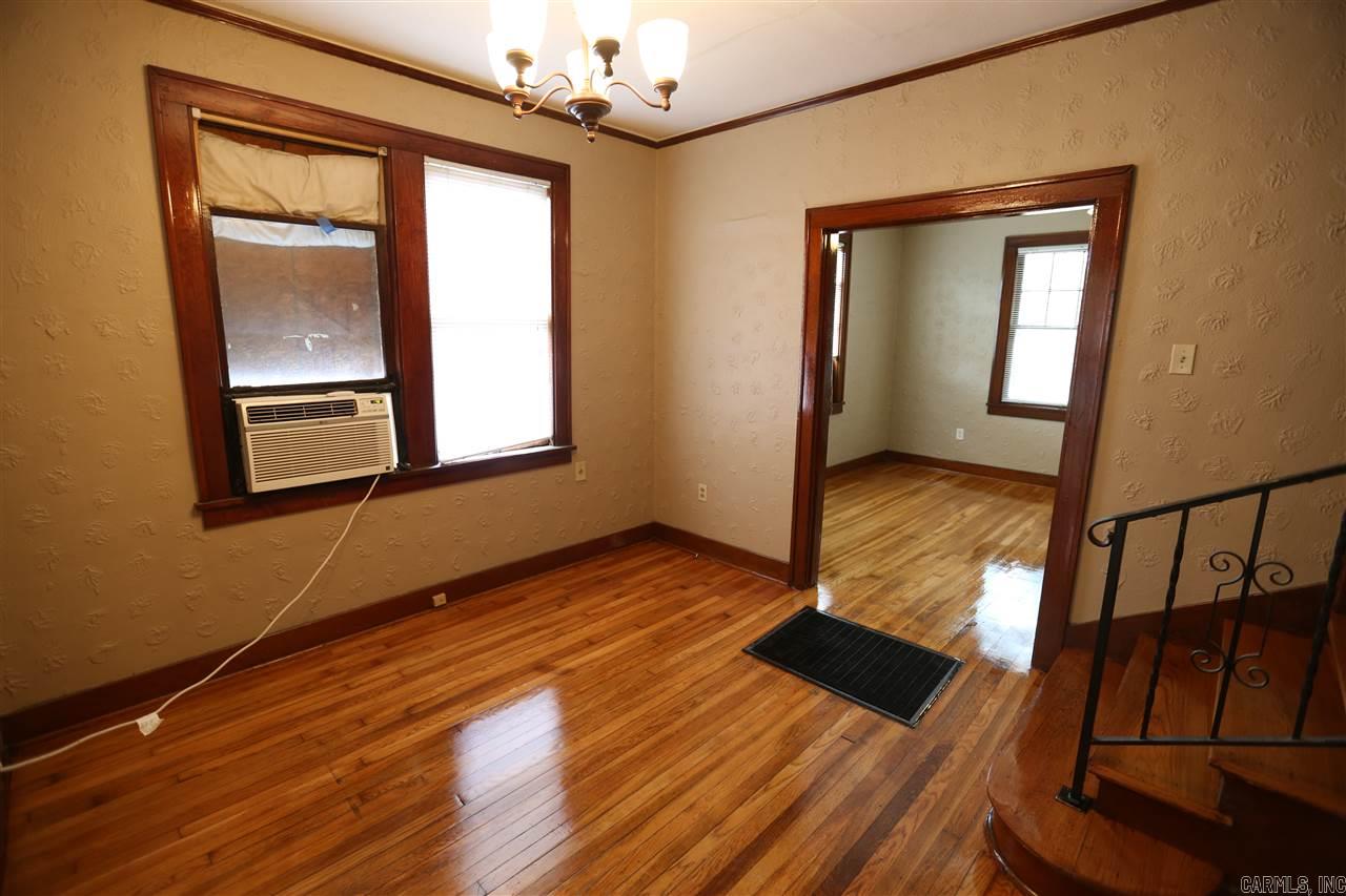 301 Thayer Street B Property Photo 10