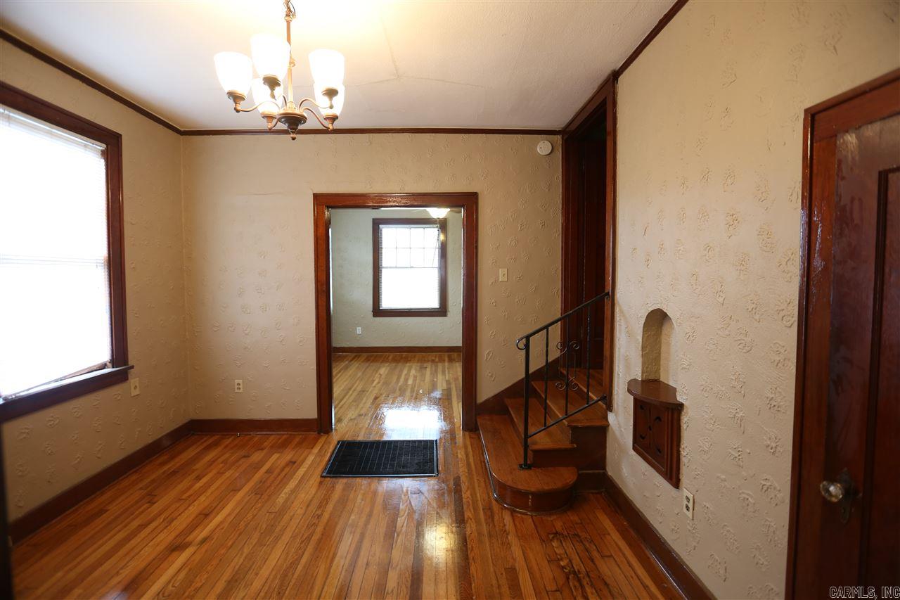 301 Thayer Street B Property Photo 11
