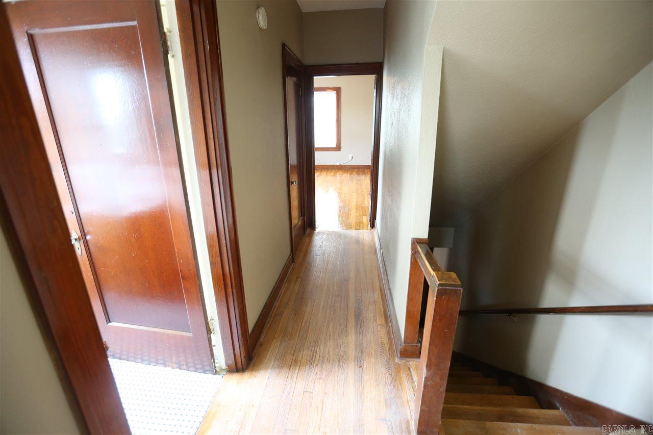 301 Thayer Street B Property Photo 14
