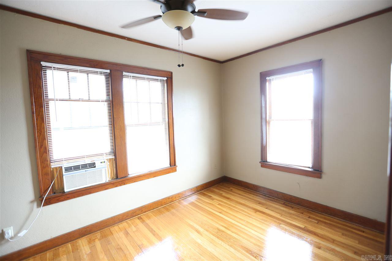 301 Thayer Street B Property Photo 15