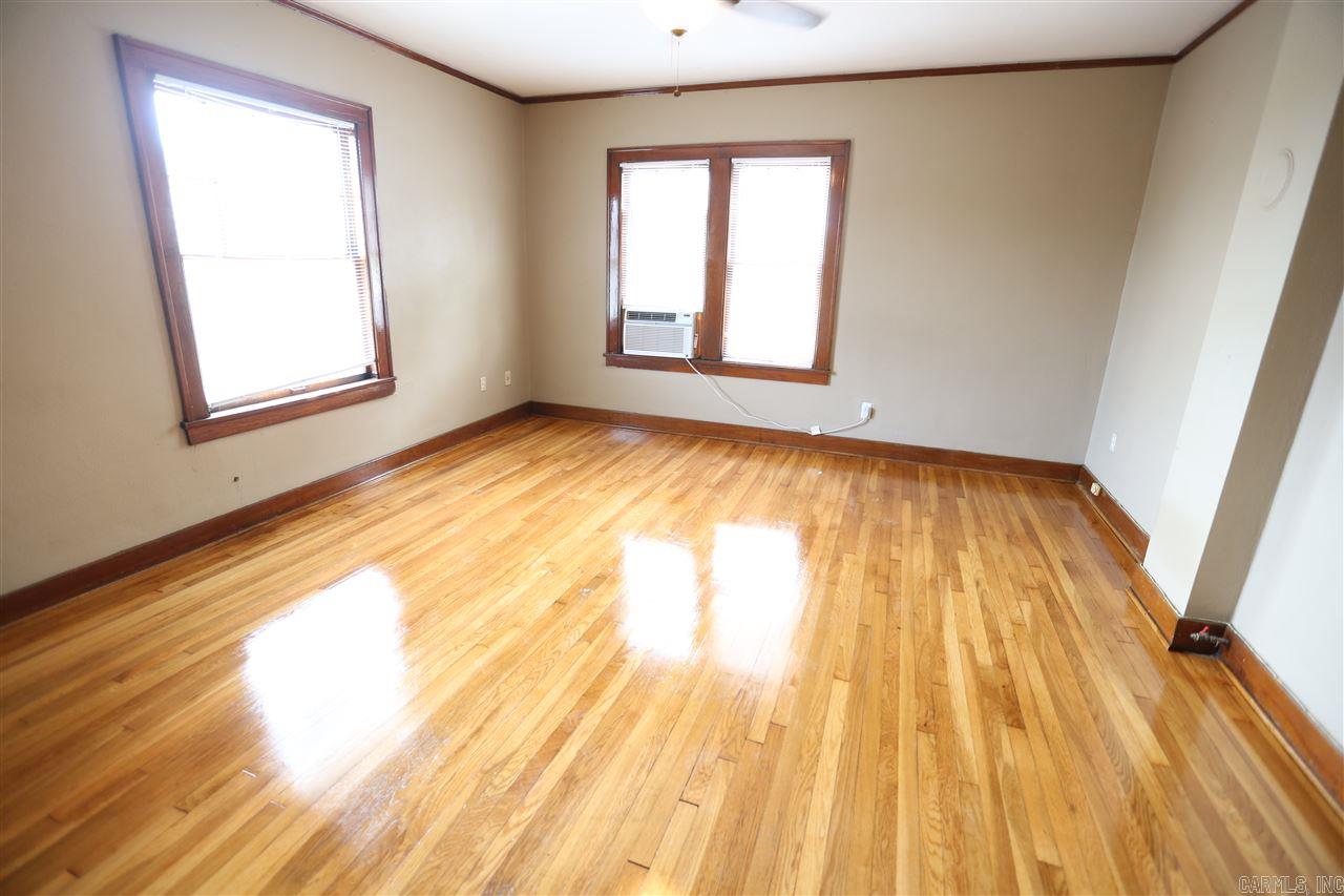 301 Thayer Street B Property Photo 22