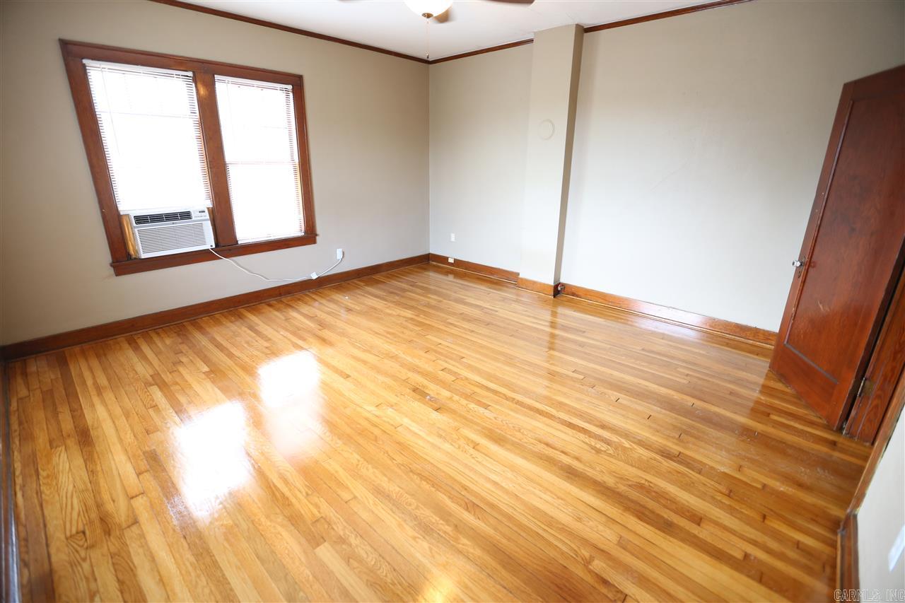 301 Thayer Street B Property Photo 23