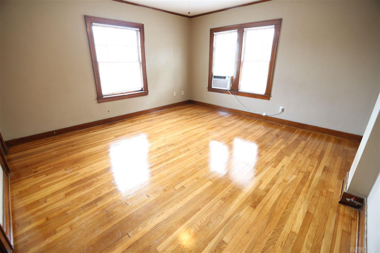 301 Thayer Street B Property Photo 26