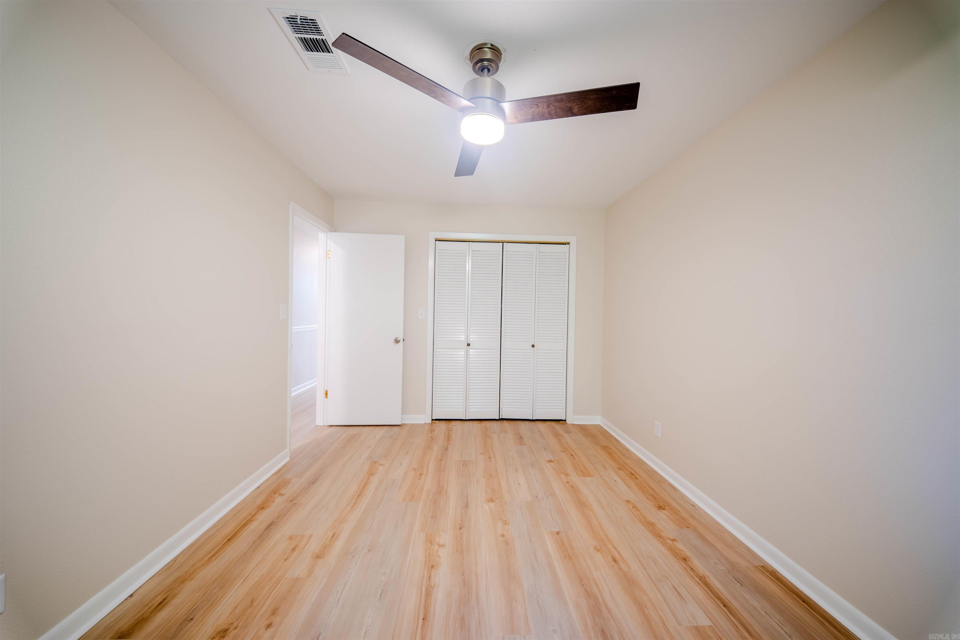 1910 Ridgewood Dr Property Photo 25
