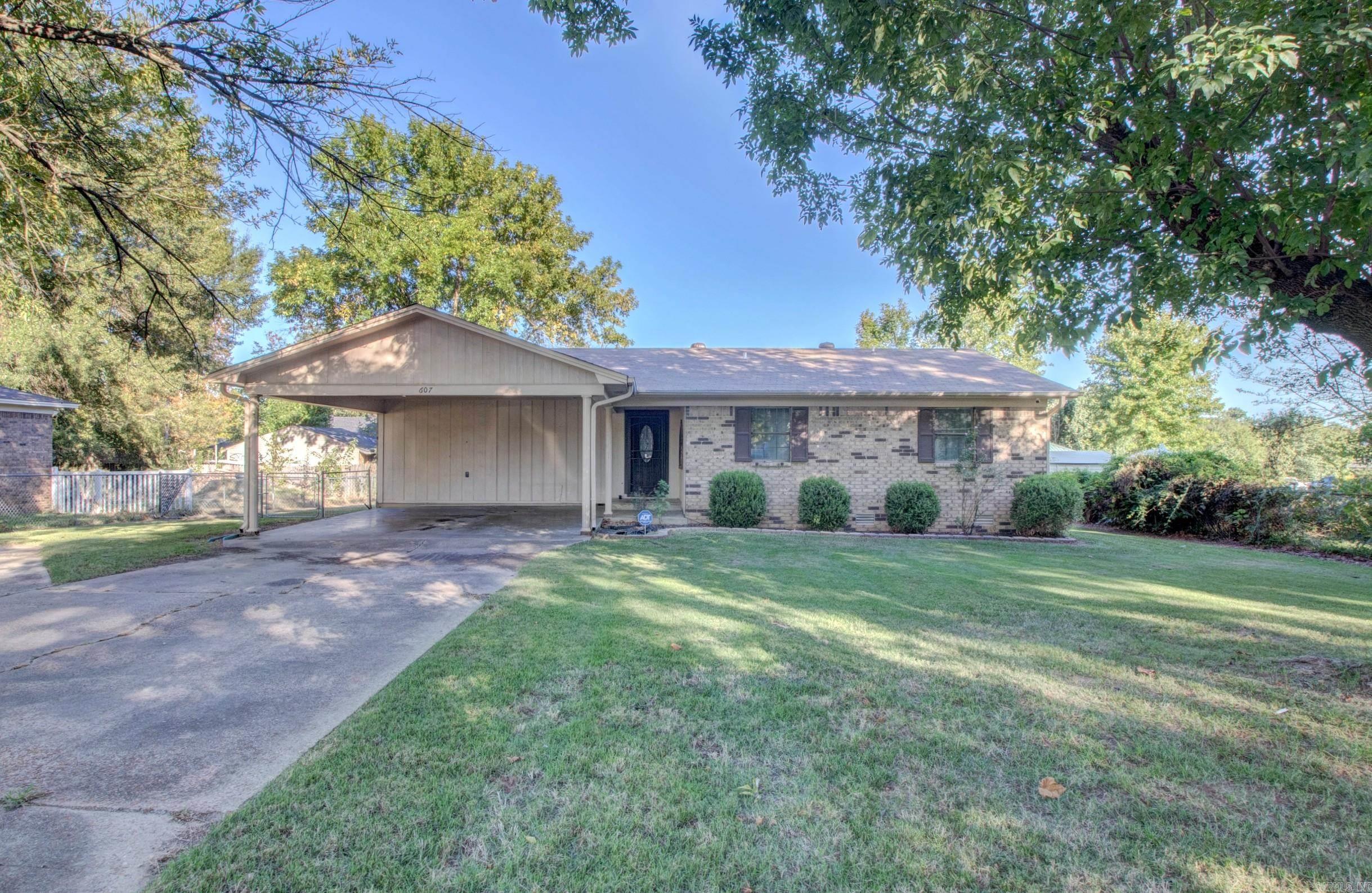 607 Meadow Circle Property Photo 1