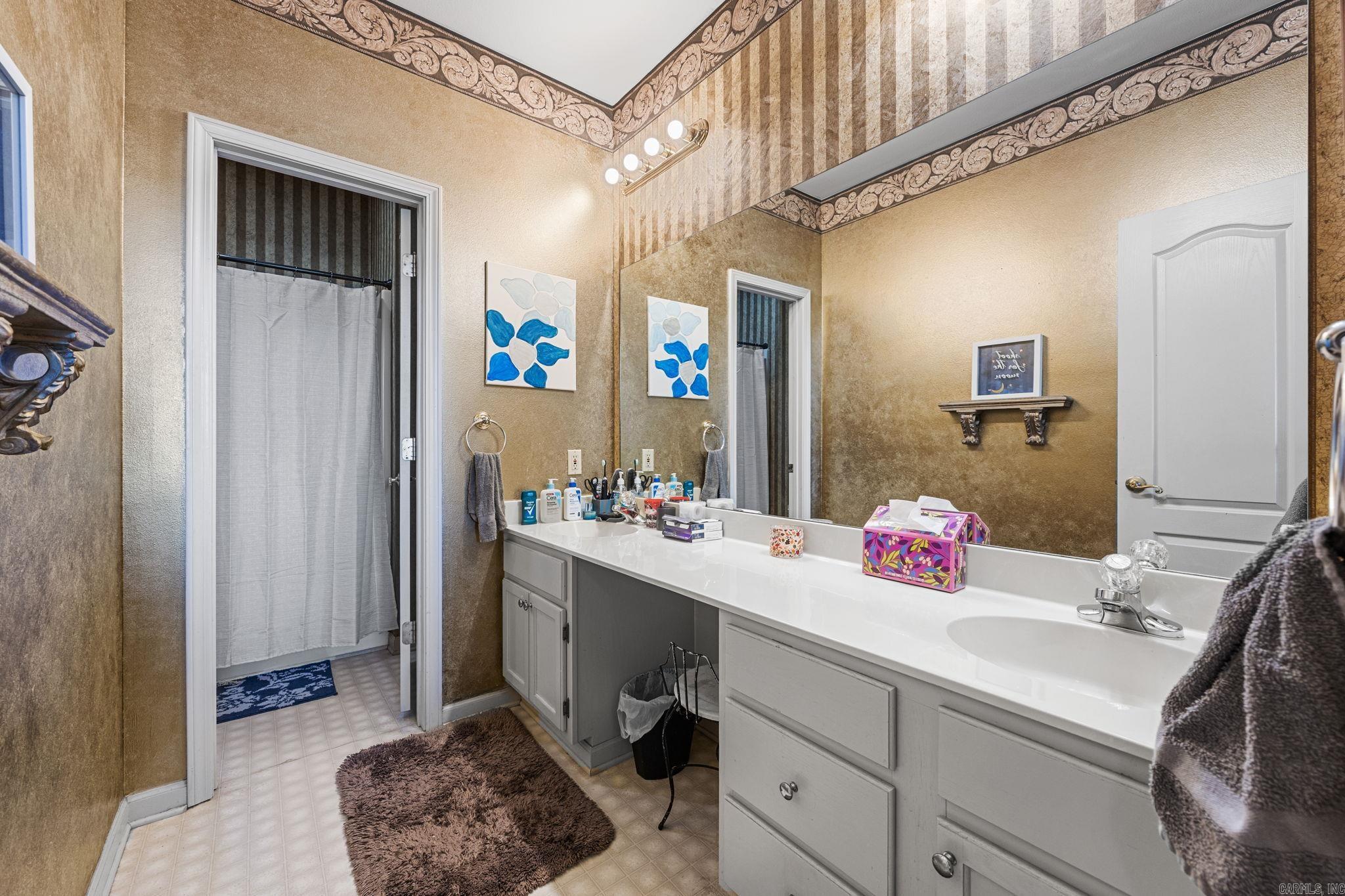200 Clampett Lane Property Photo 32