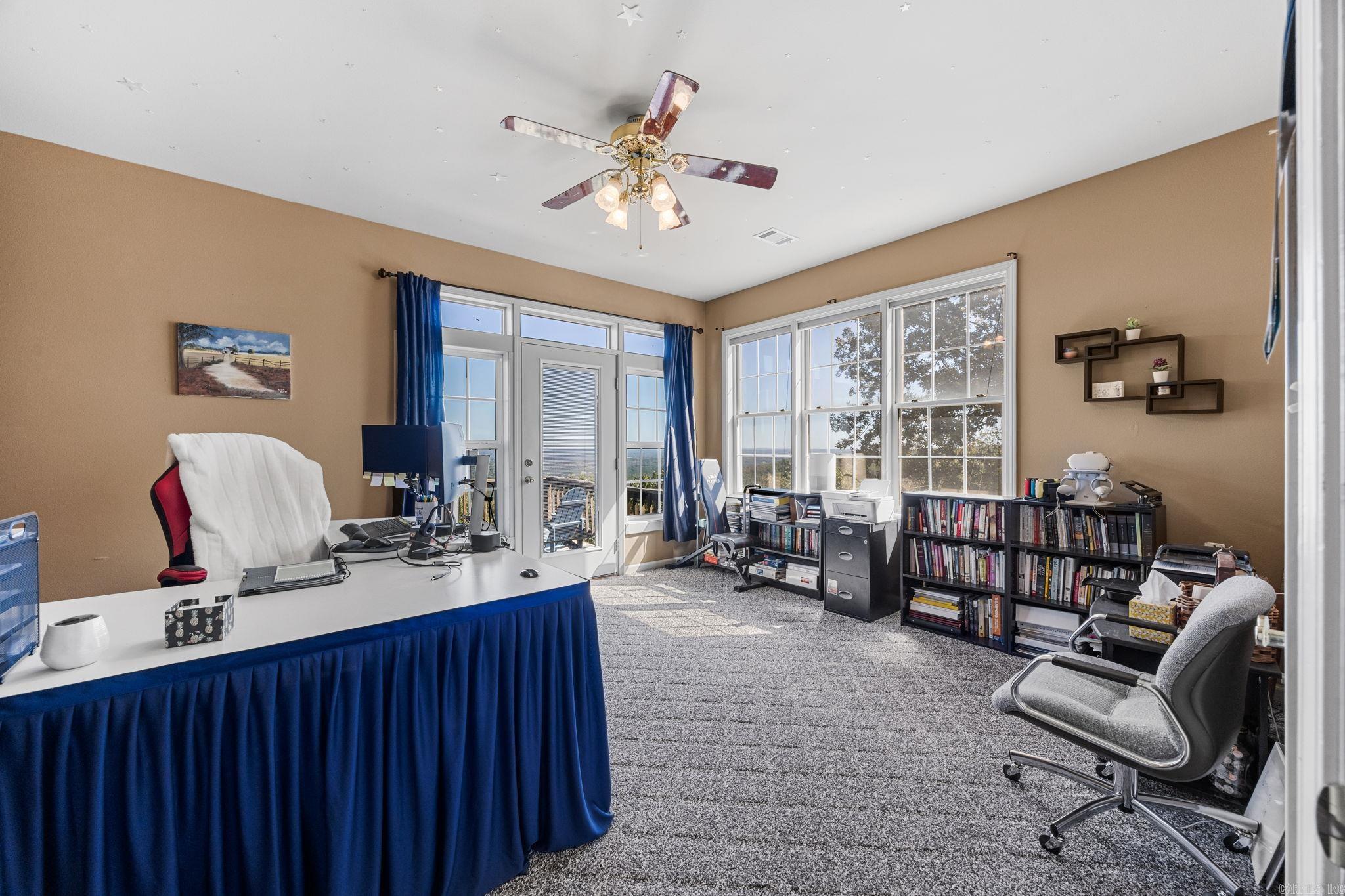 200 Clampett Lane Property Photo 33