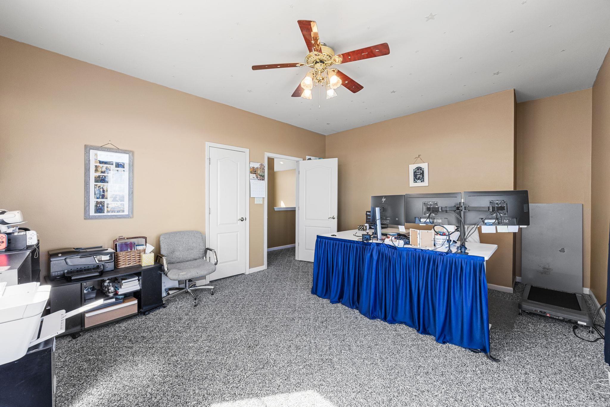 200 Clampett Lane Property Photo 34