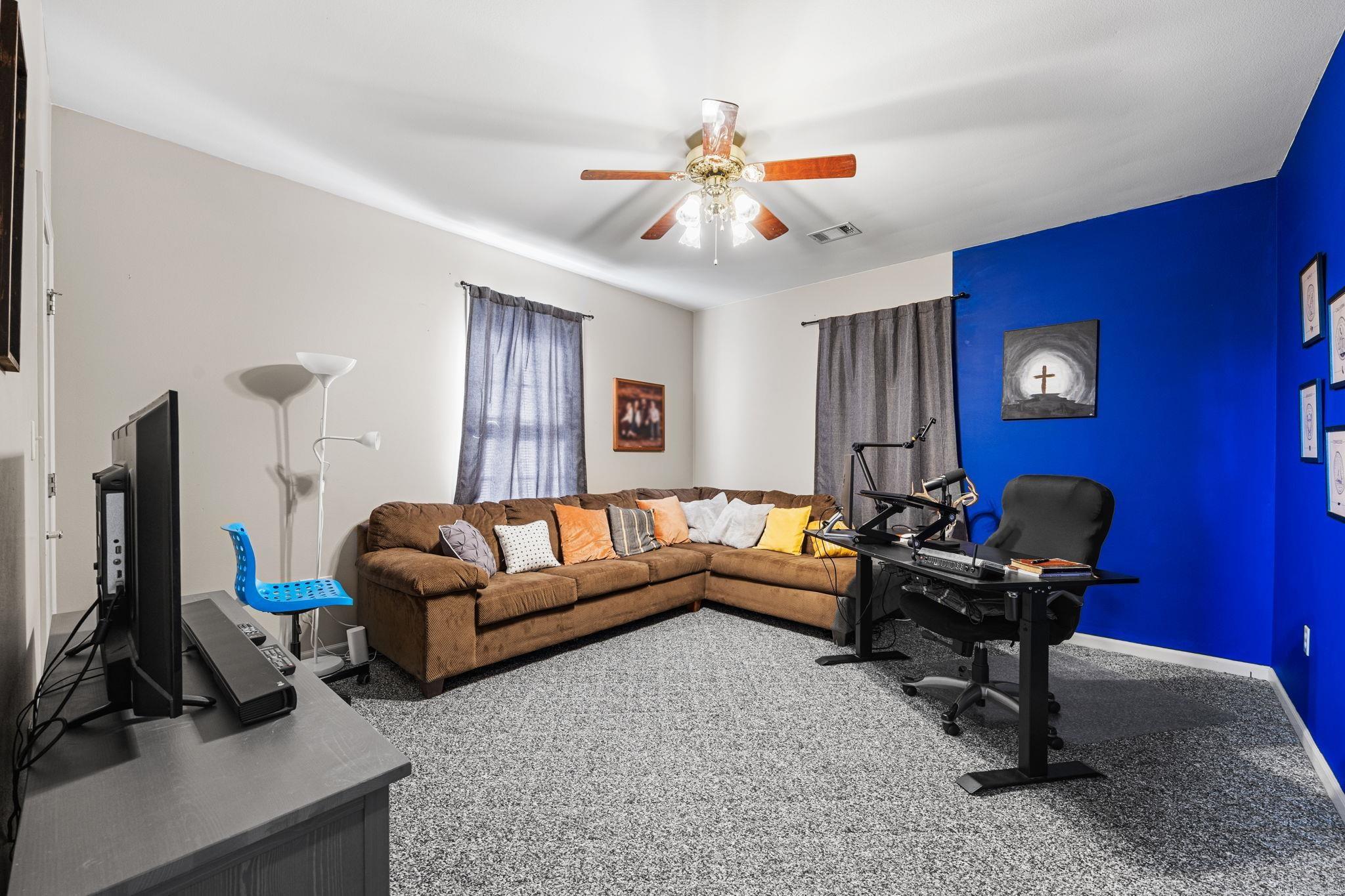 200 Clampett Lane Property Photo 36