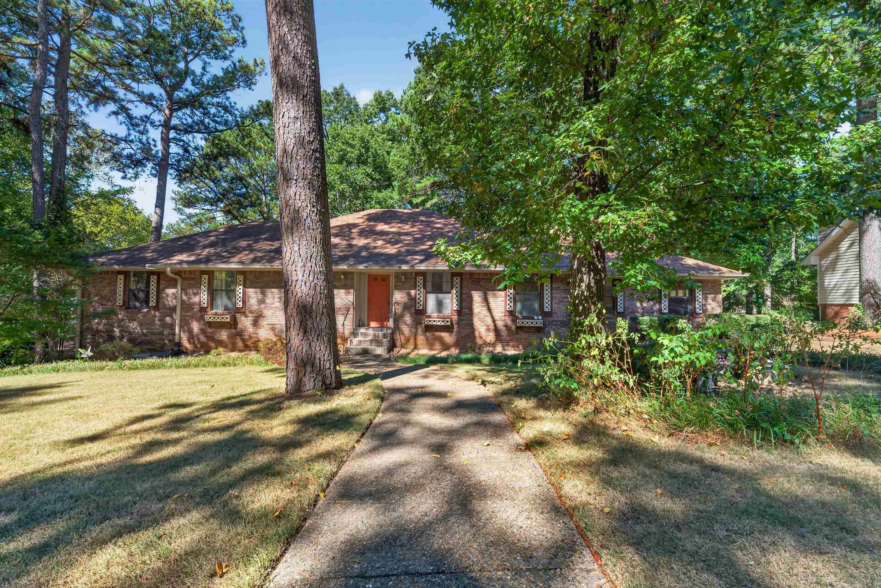 10 Ivy Circle Property Photo 1