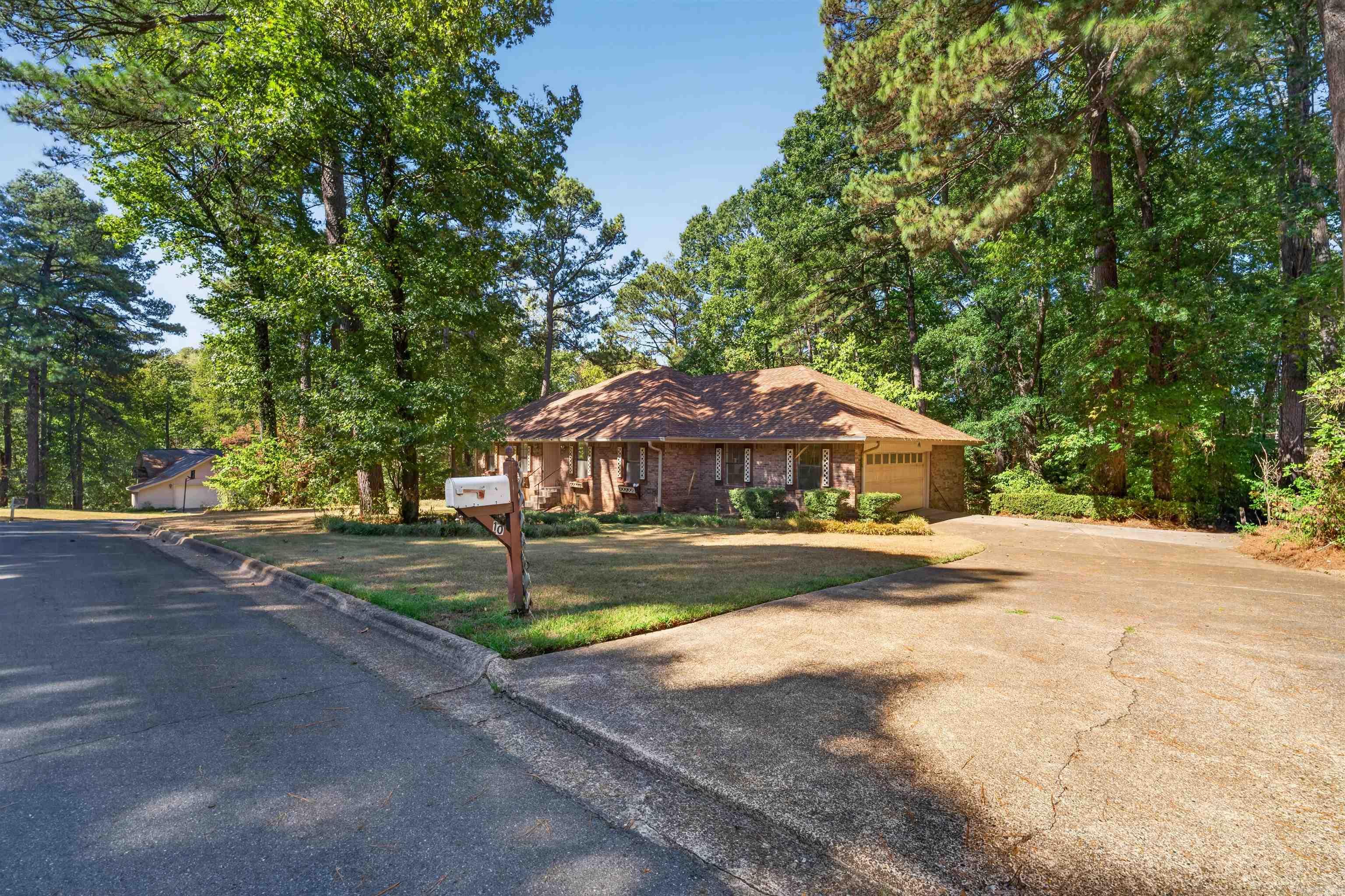 10 Ivy Circle Property Photo 2