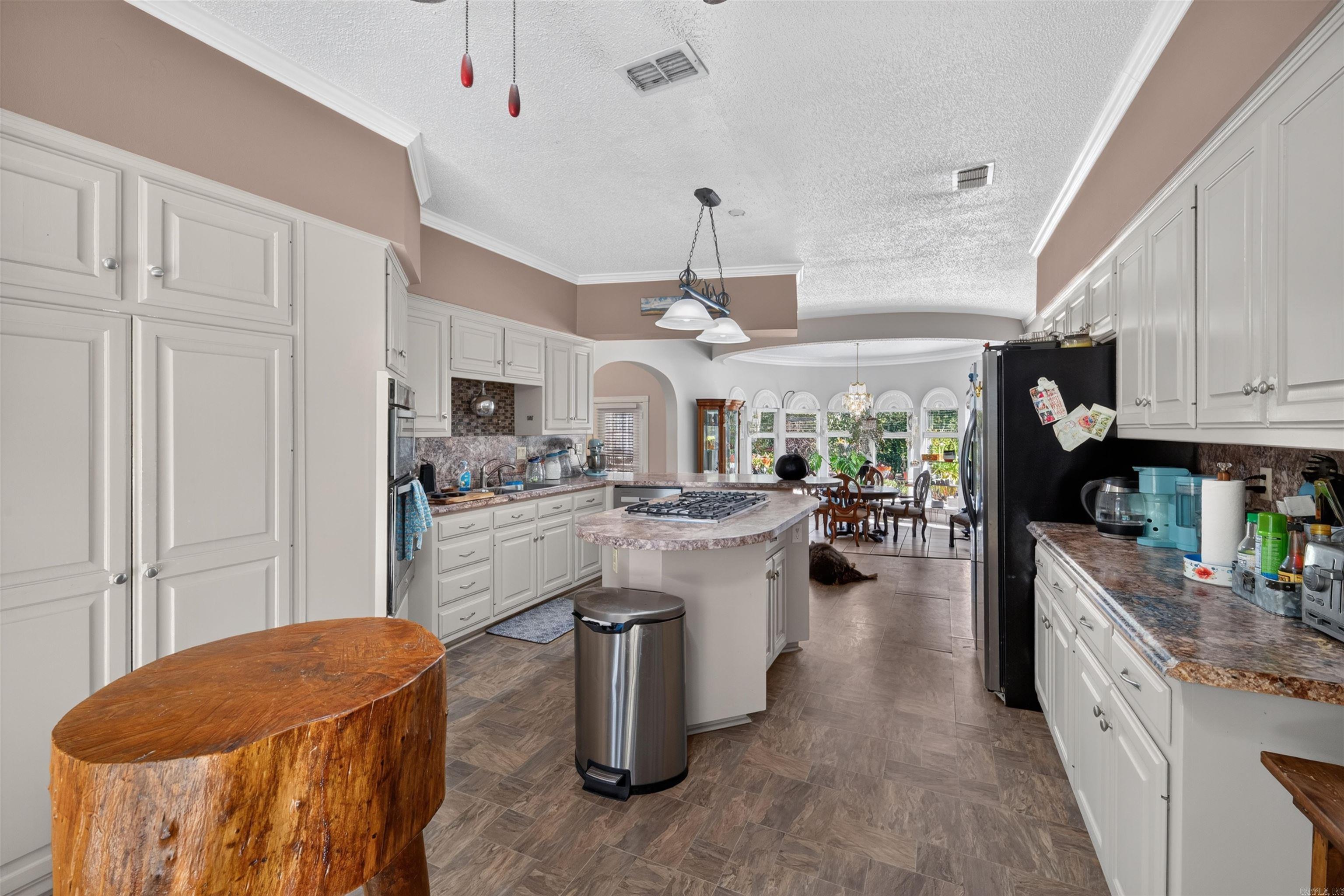 1022 Old Military Road Property Photo 7