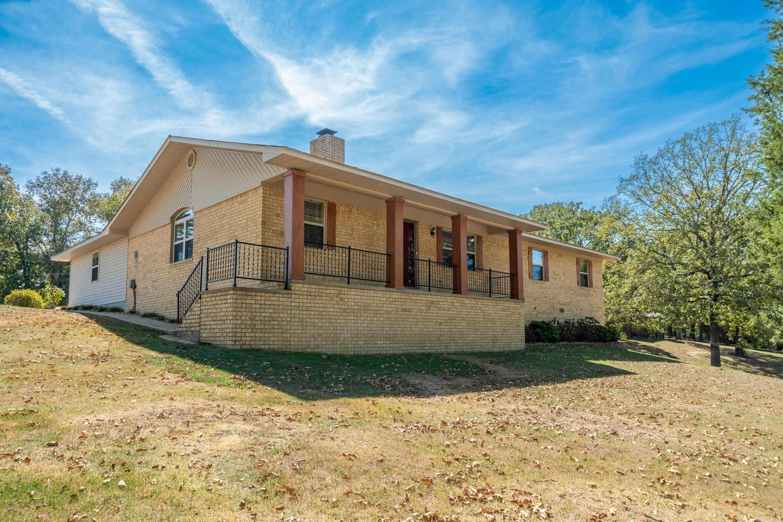 310 S Moore Road Property Photo 1