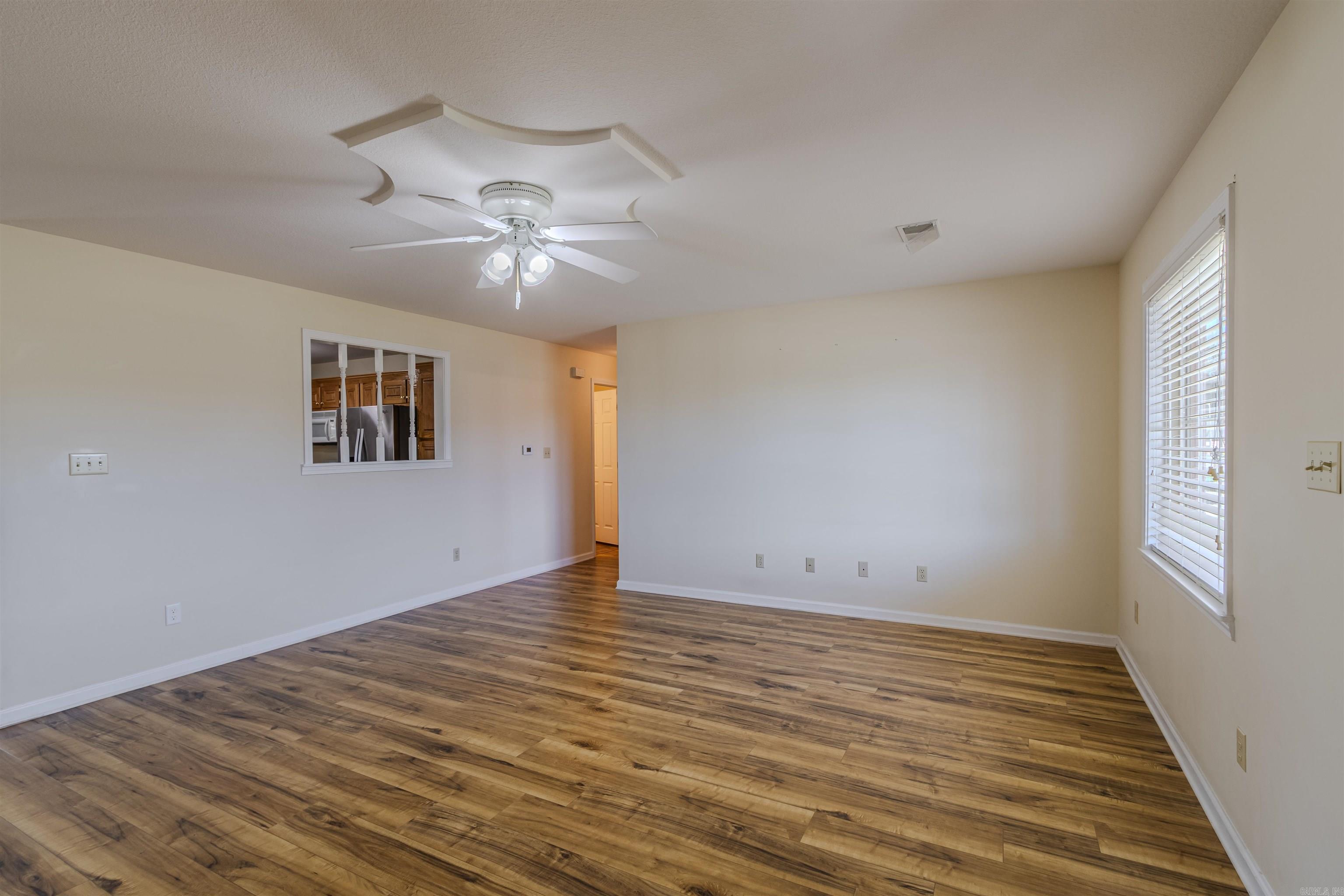 2707 Canterbury Property Photo 3