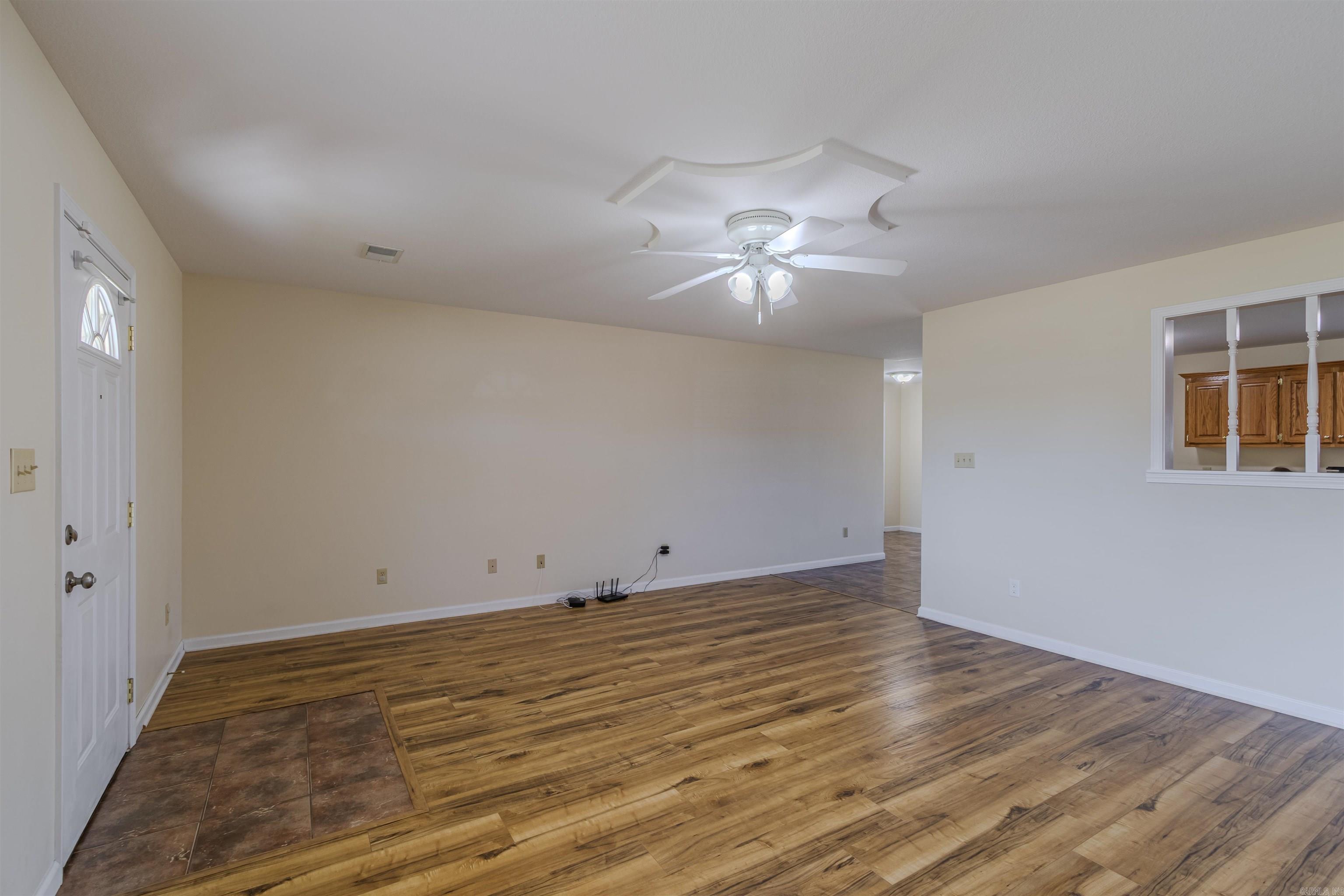 2707 Canterbury Property Photo 4