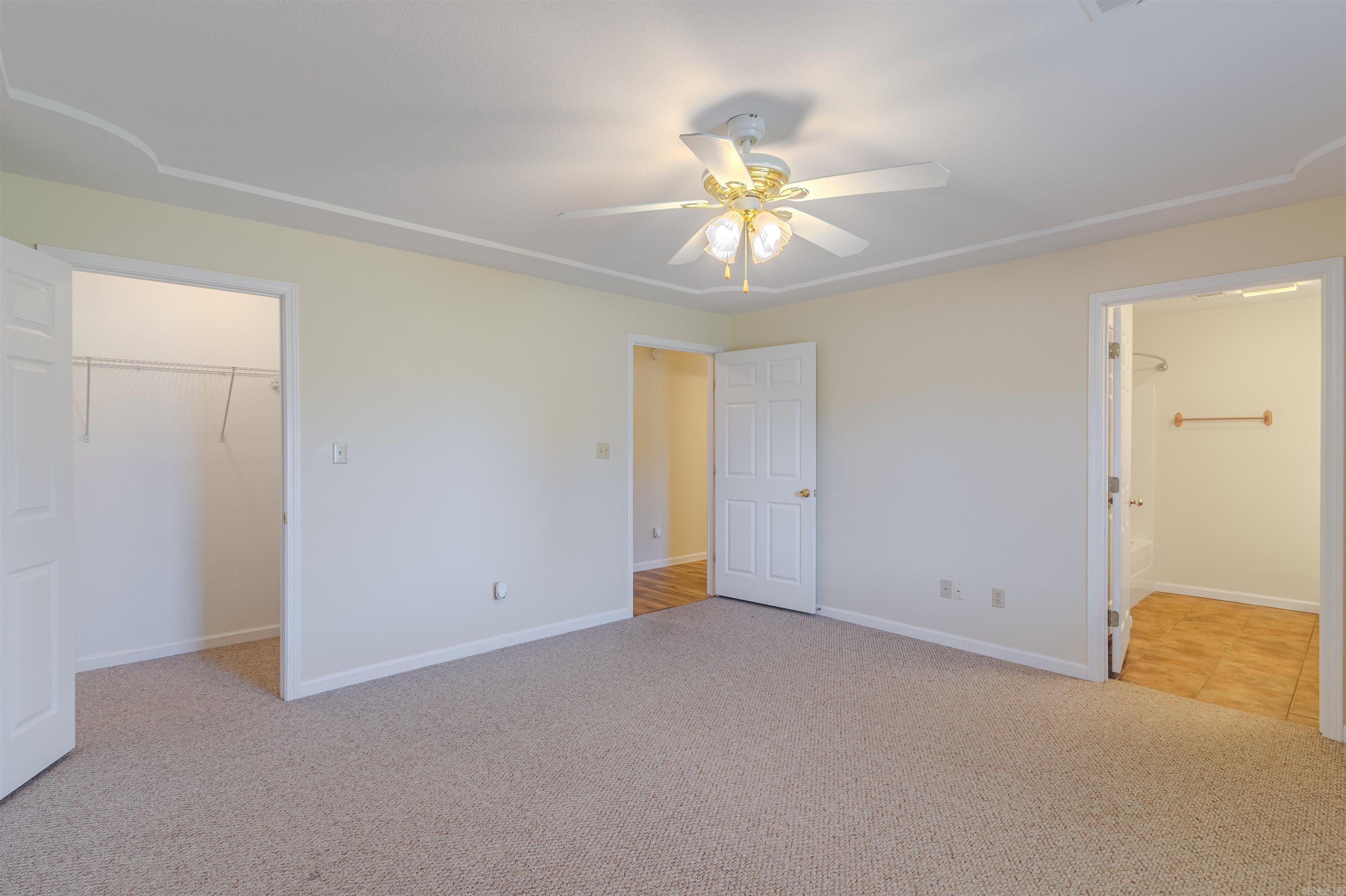 2707 Canterbury Property Photo 11