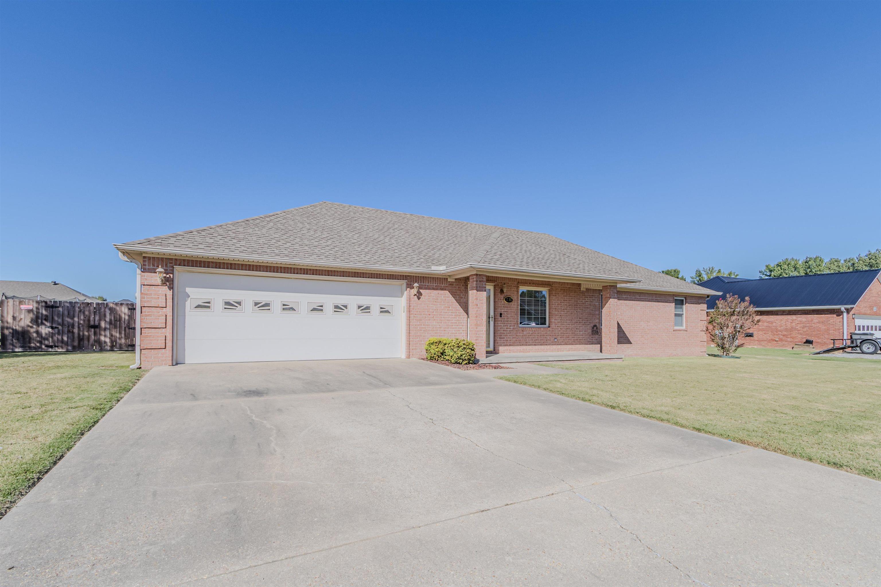 2707 Canterbury Property Photo 16