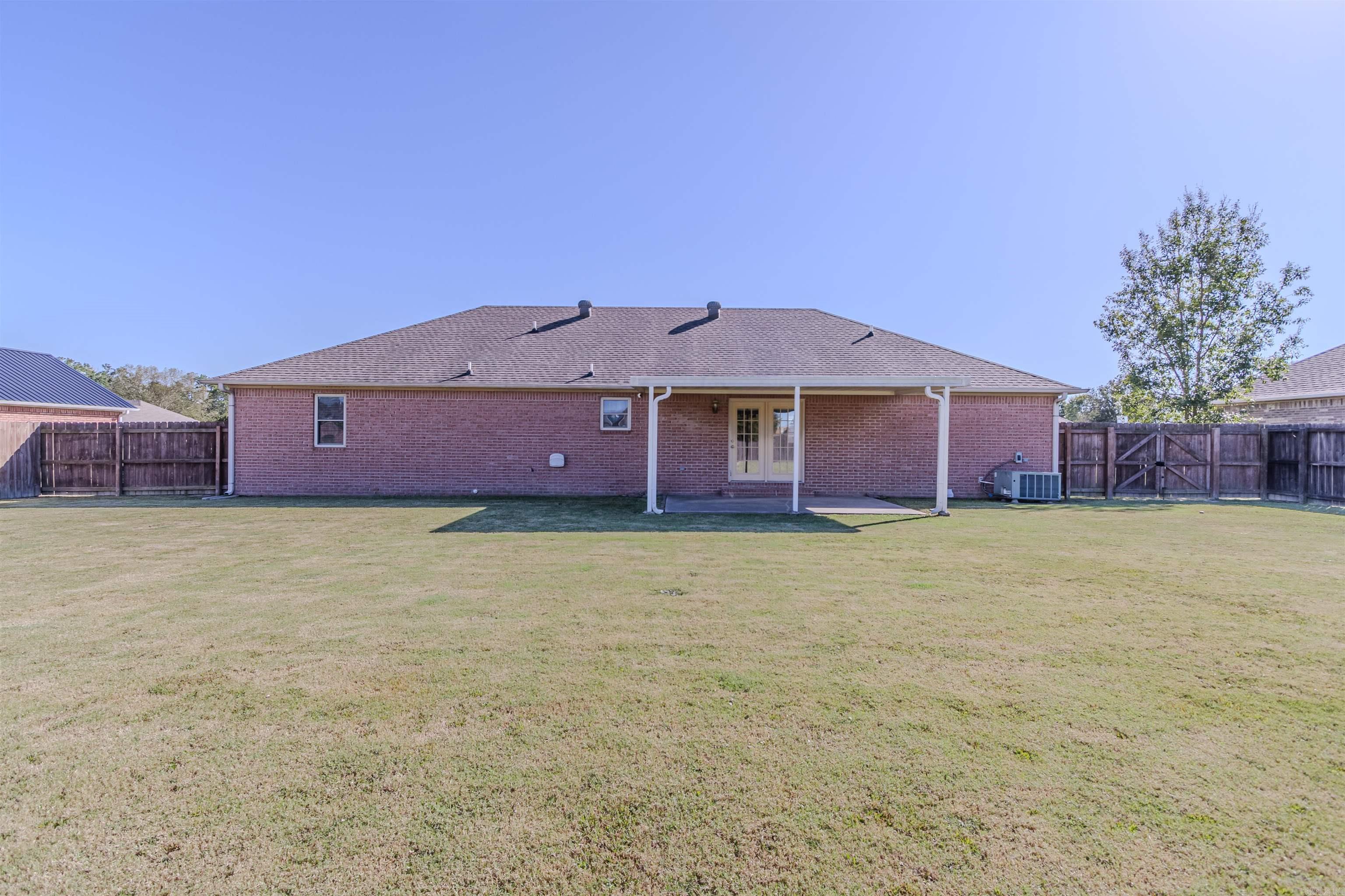 2707 Canterbury Property Photo 17