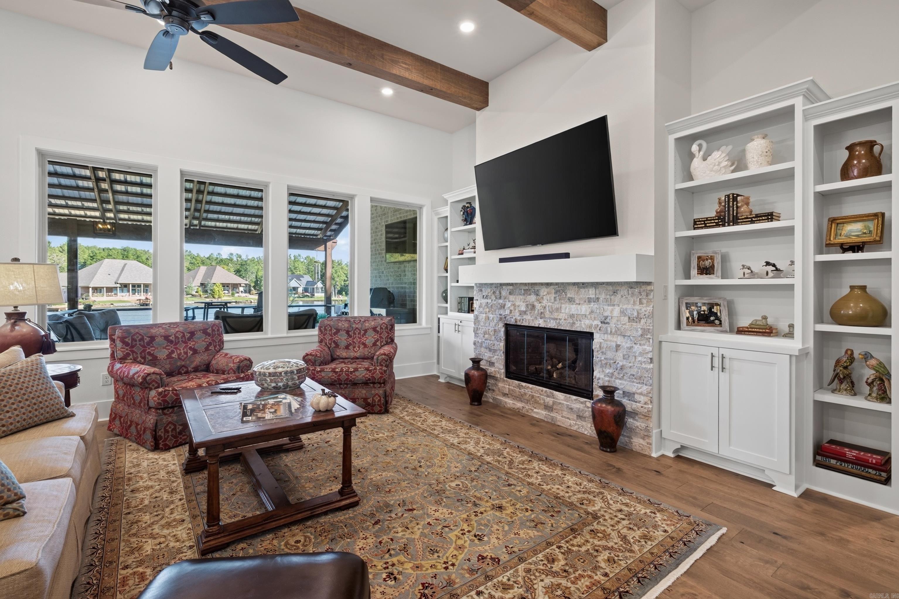 26040560 Property Photo 9
