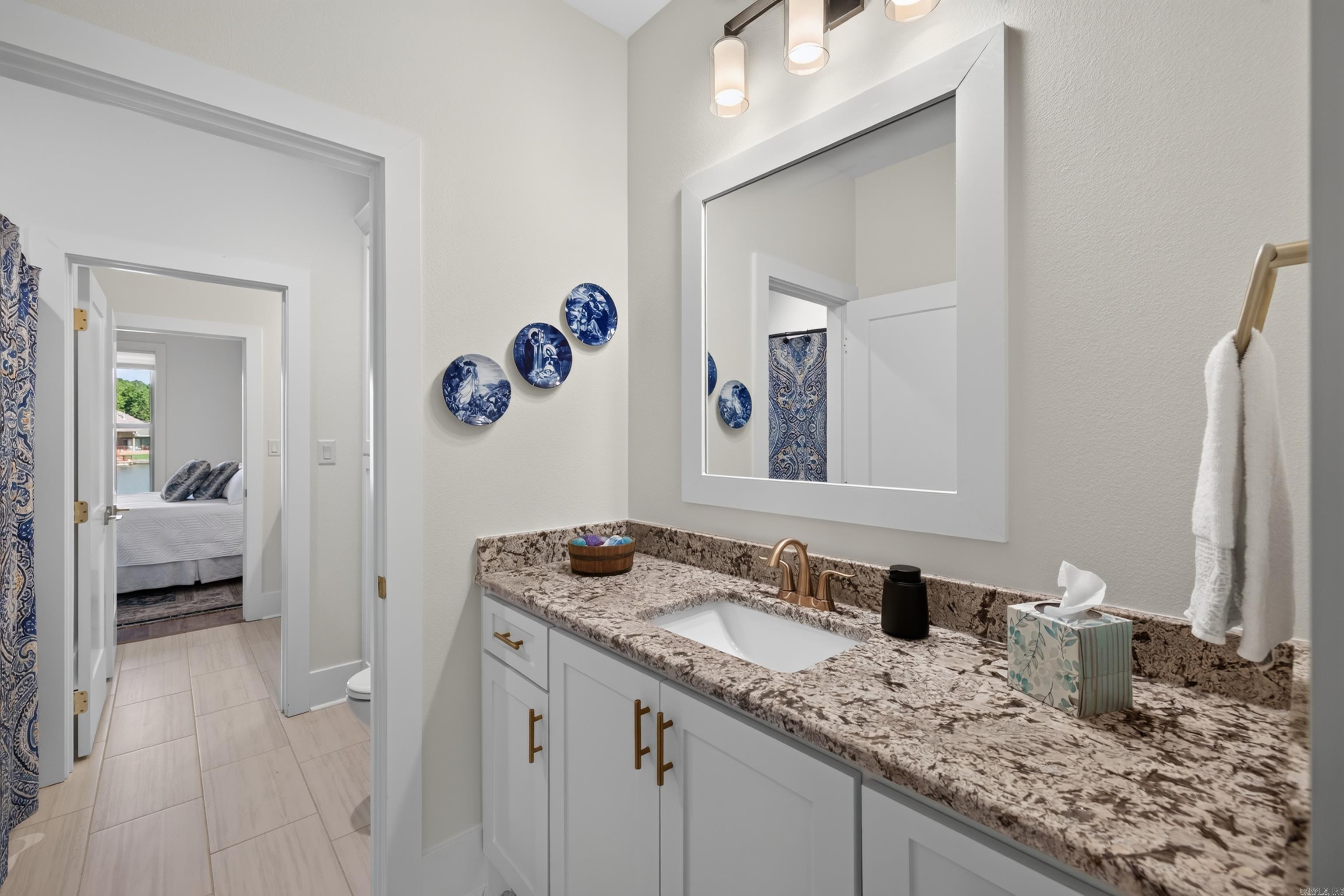 26040560 Property Photo 26